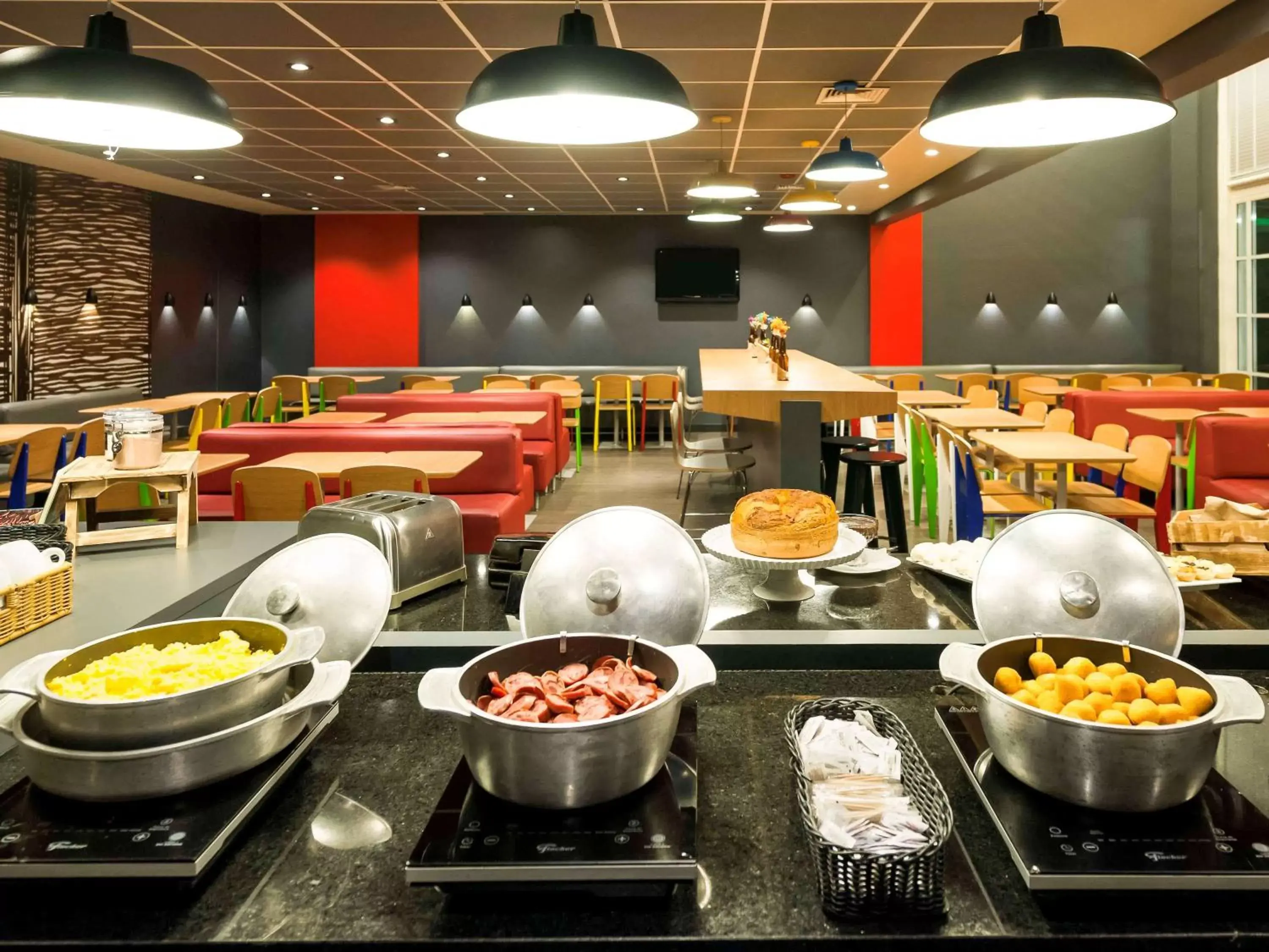 Restaurant/places to eat in ibis Campinas