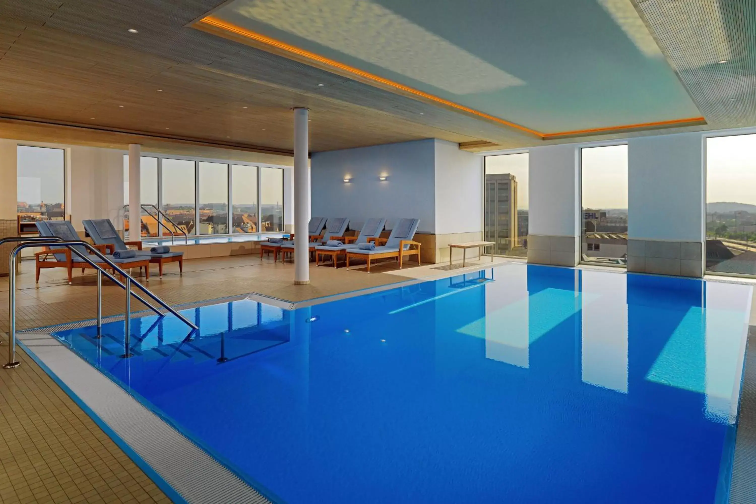 Swimming Pool in Sheraton Carlton Nuernberg