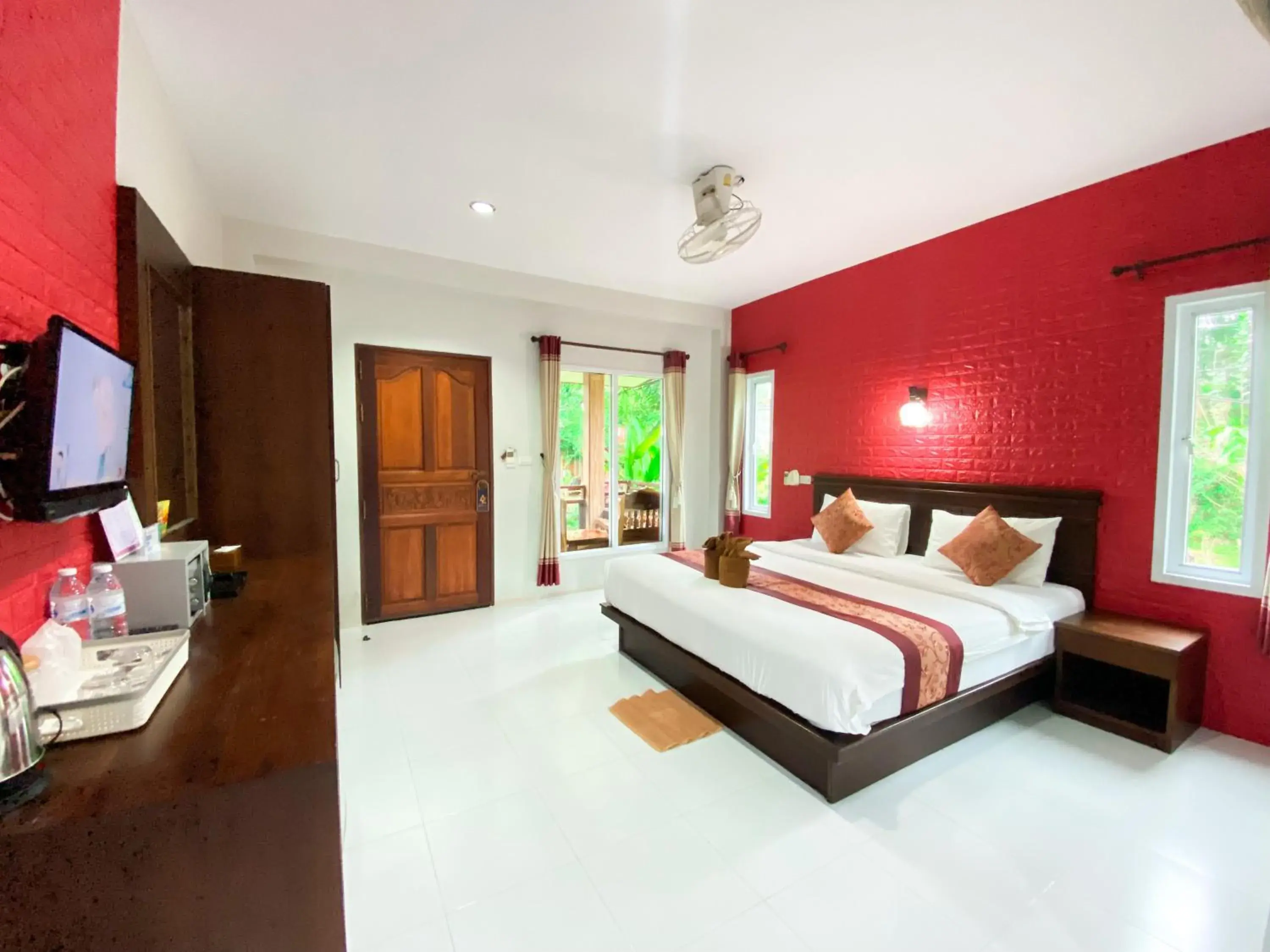 Photo of the whole room in Hatzanda Lanta Resort - SHA Extra Plus