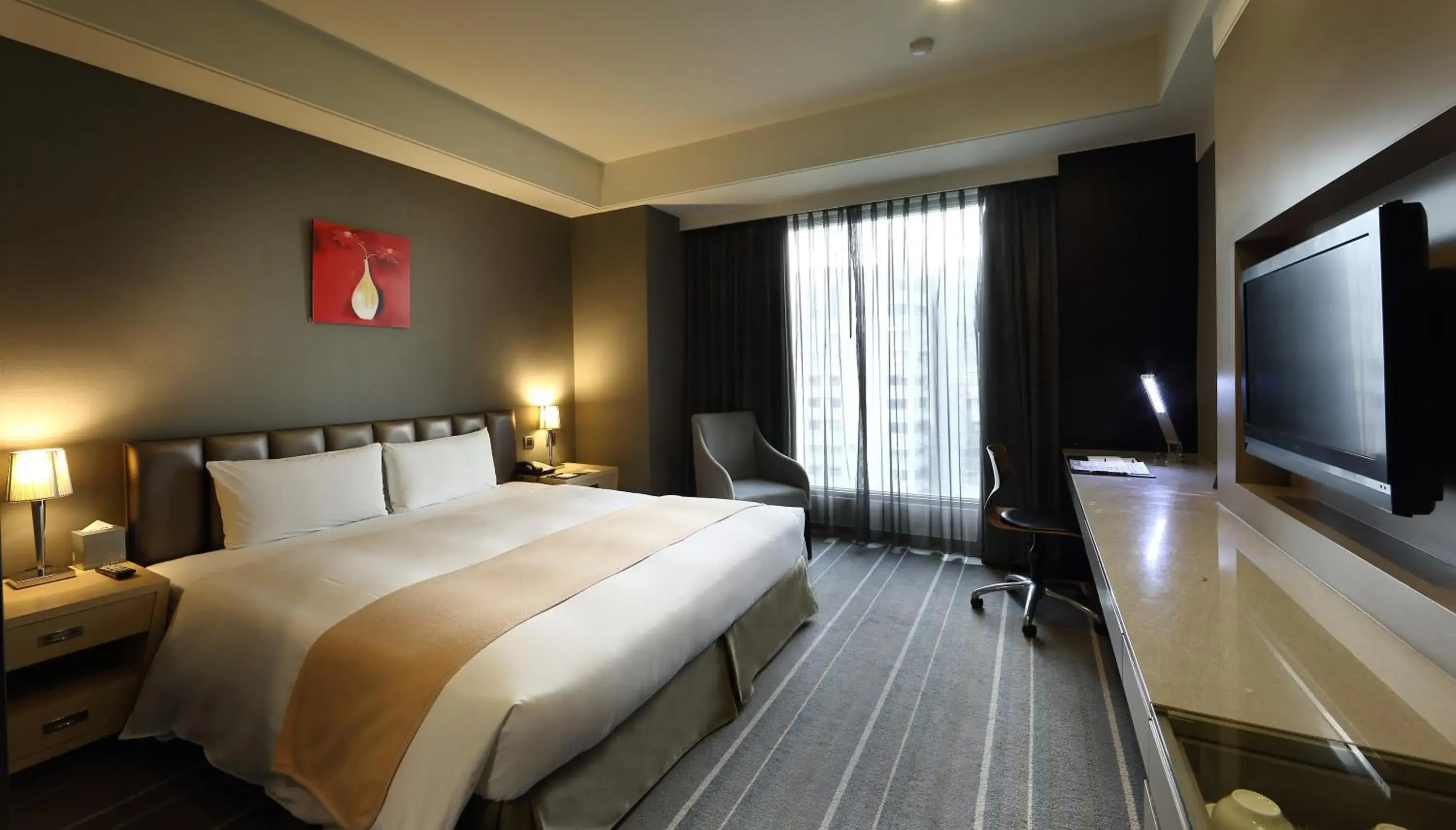 Chic- Business Double Room in Urban Hotel 33
