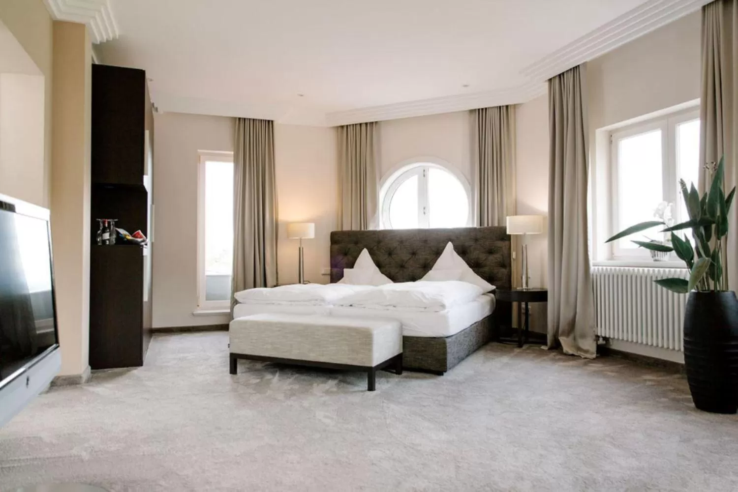 Bed in REGIOHOTEL Berghotel Ilsenburg - #Panoramablick #Wellness #Wallbox #GroßesAbendbuffet