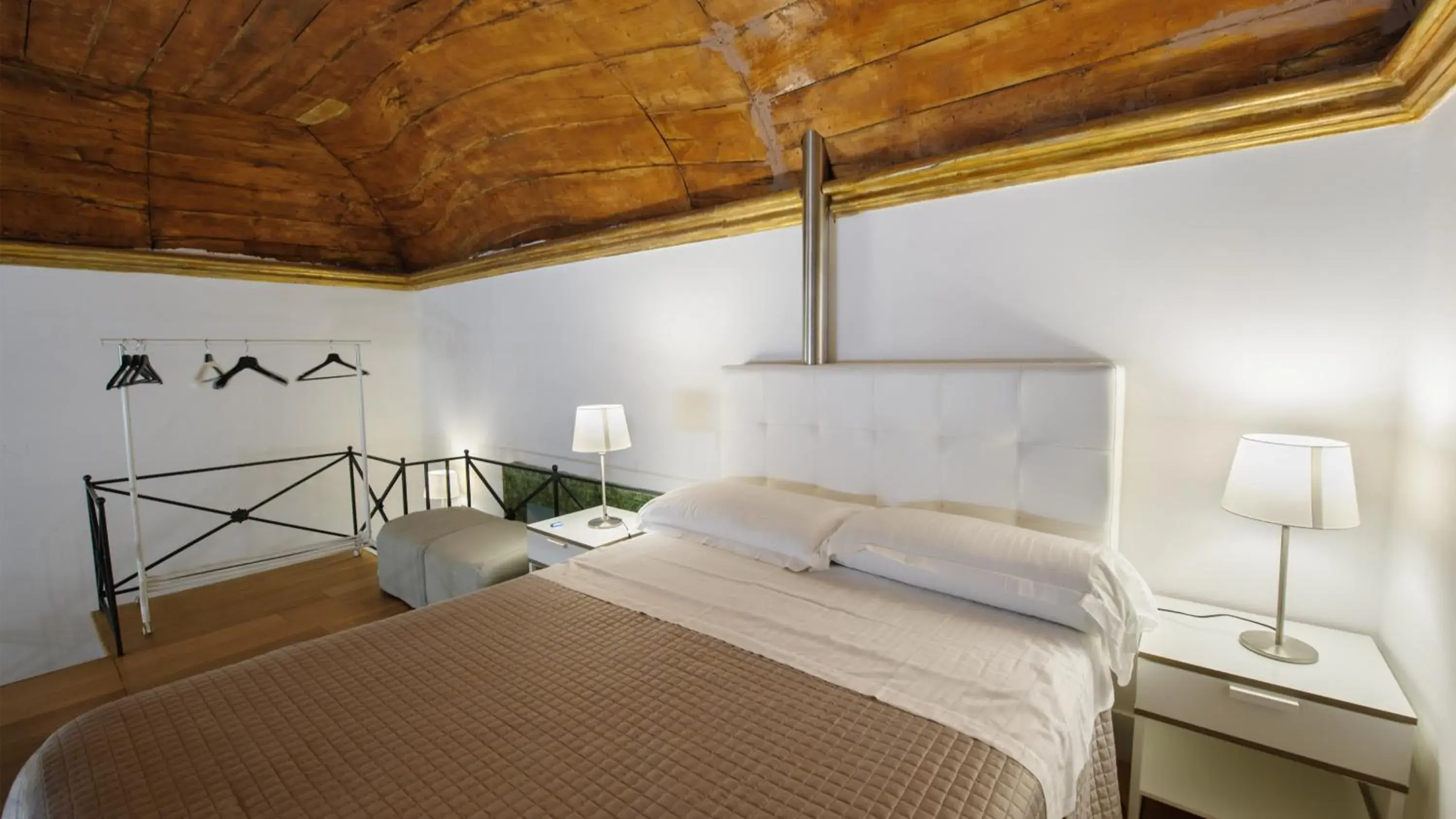 Bed in Santa Chiara Boutique Hotel