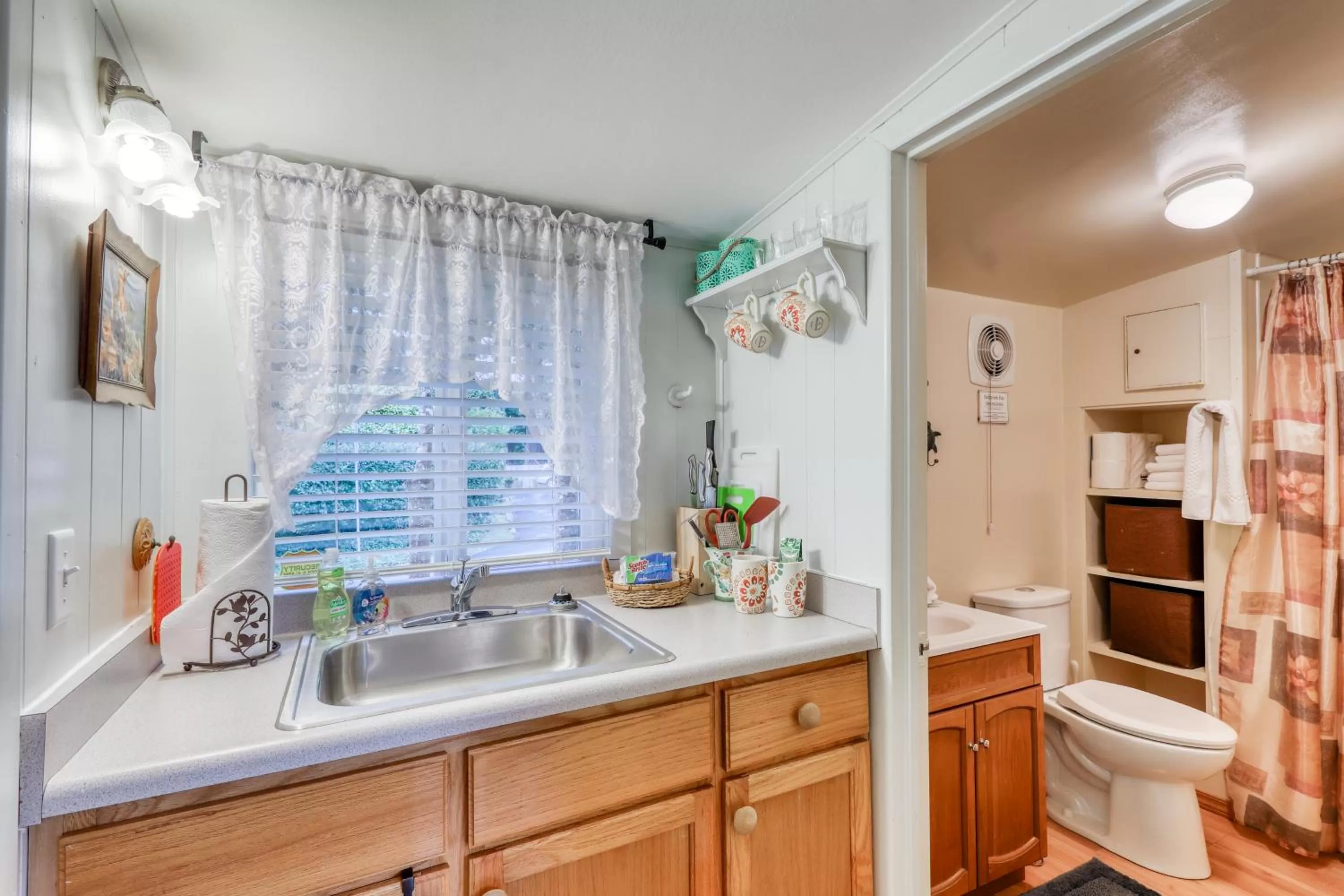Kitchen/Kitchenette in Redwood Roost