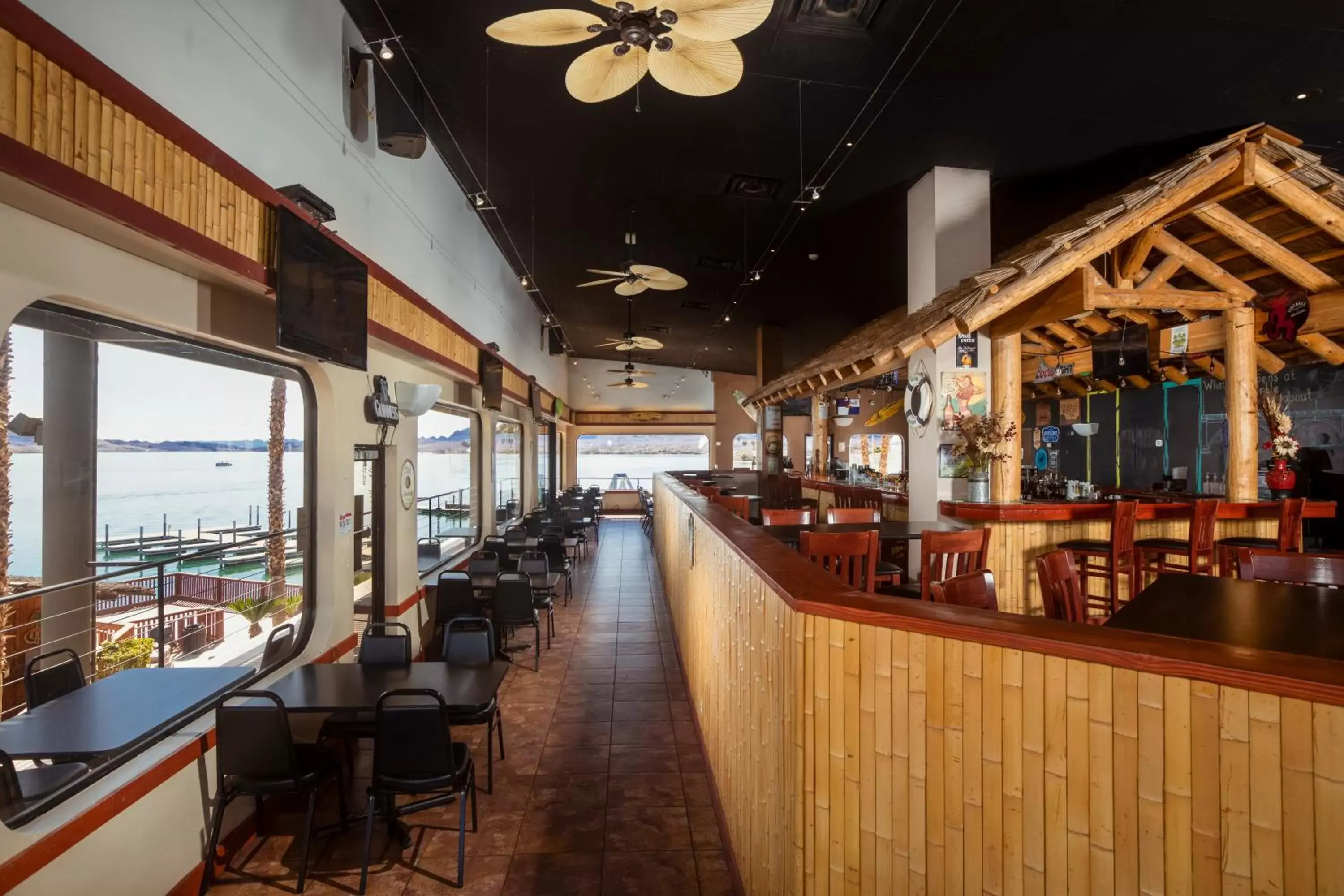 Lounge or bar in The Nautical Beachfront Resort