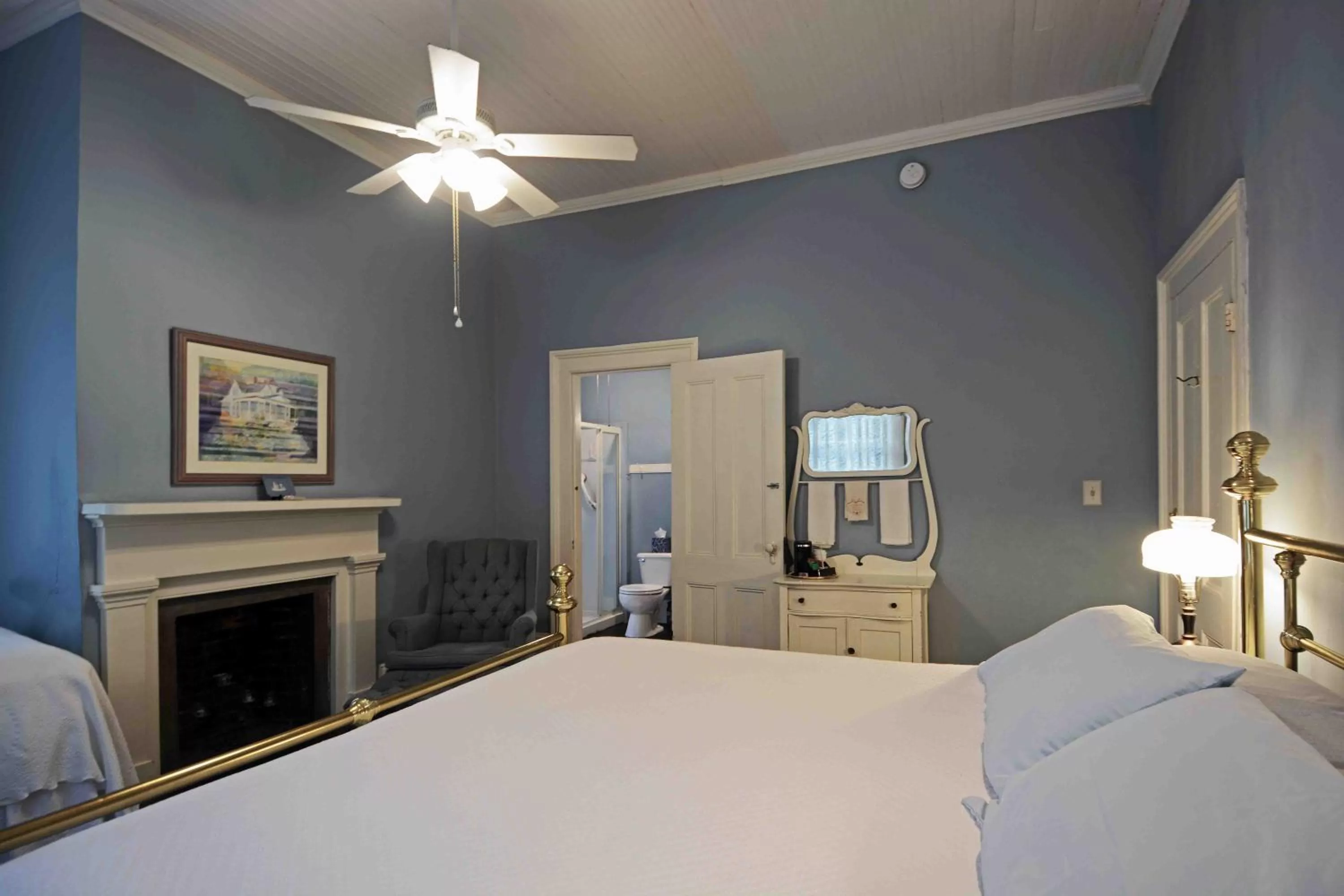 Photo of the whole room, Bed in 1872 Denham Inn