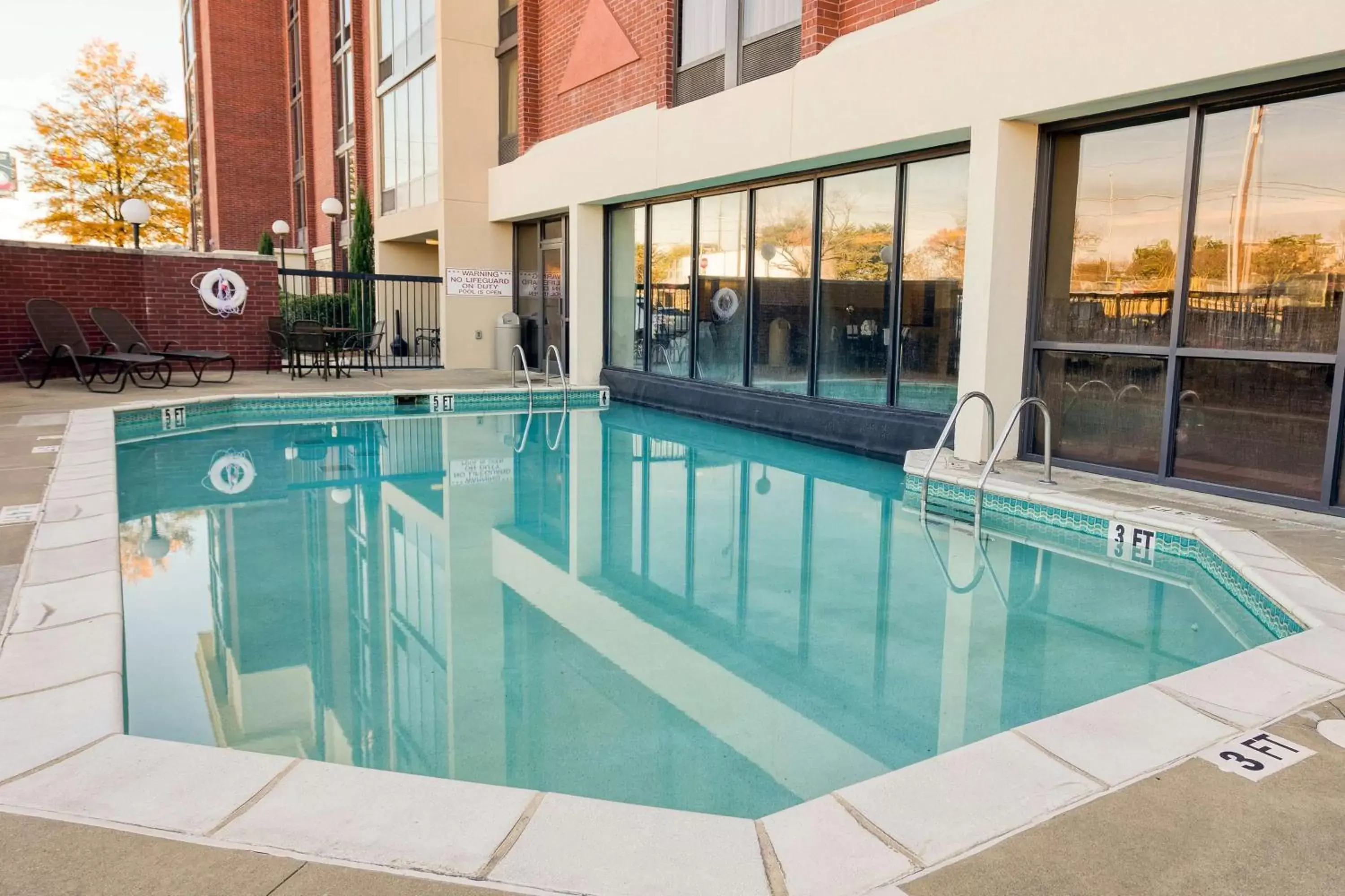Activities, Swimming Pool in Drury Inn & Suites Atlanta Airport