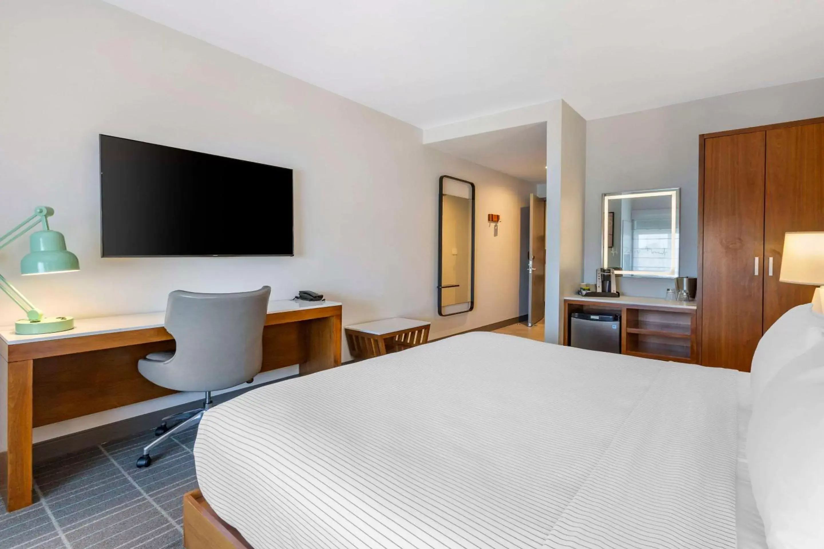 Bed in Cambria Hotel LAX