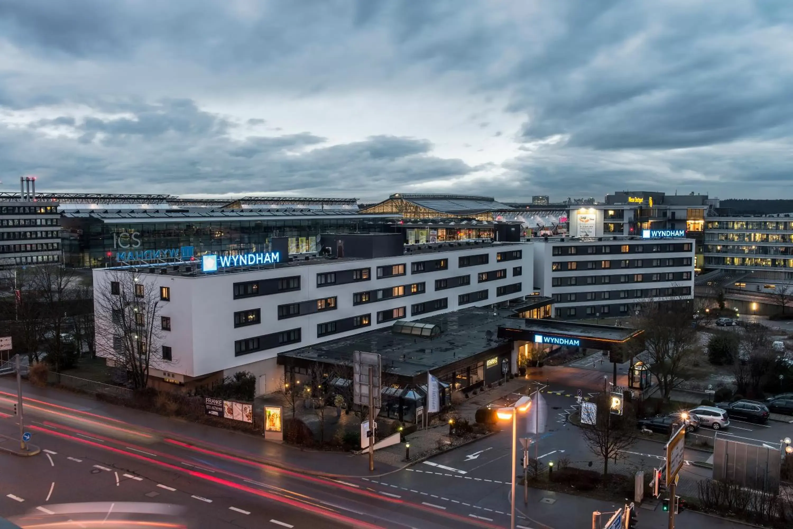 Facade/entrance, Bird's-eye View in Wyndham Stuttgart Airport Messe