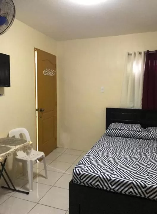 Bed in RV3 TRANSIENT HOUSE