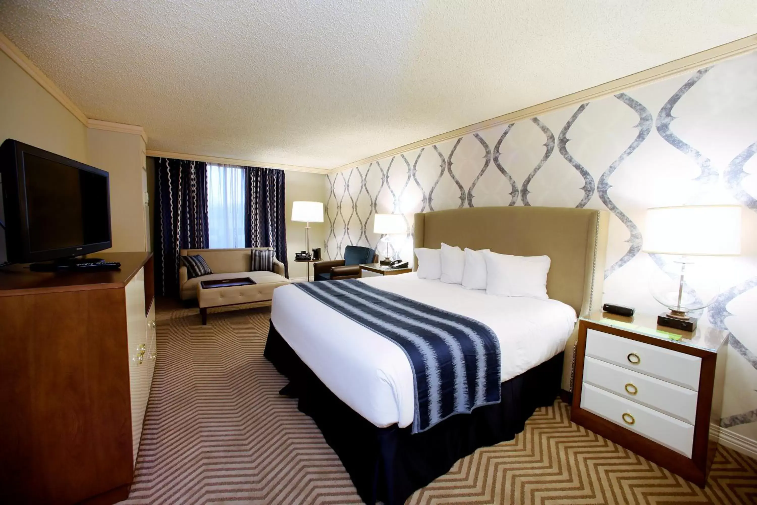 Photo of the whole room, Room Photo in Harrah's North Kansas City Hotel & Casino