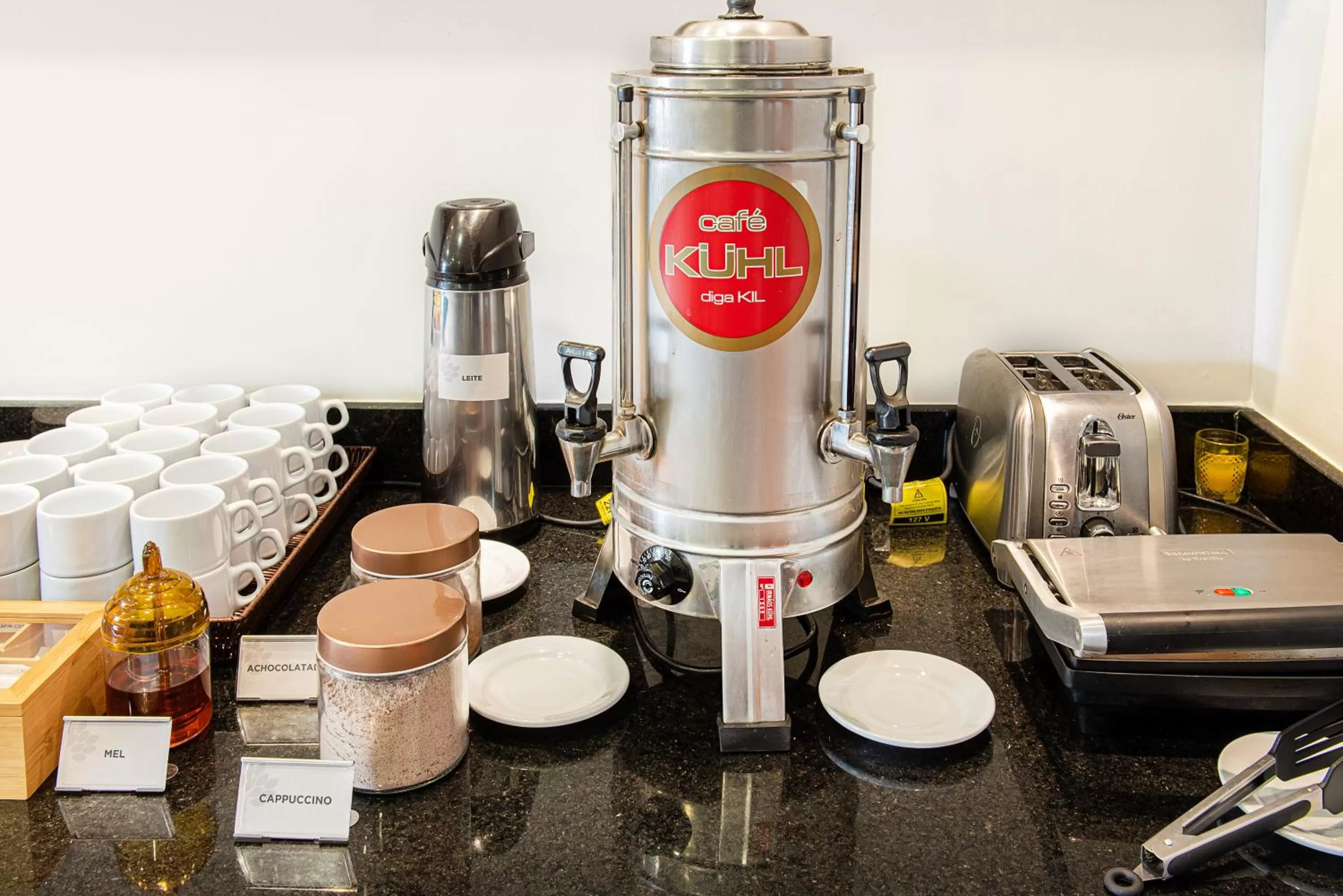 Florida Mall & Suites