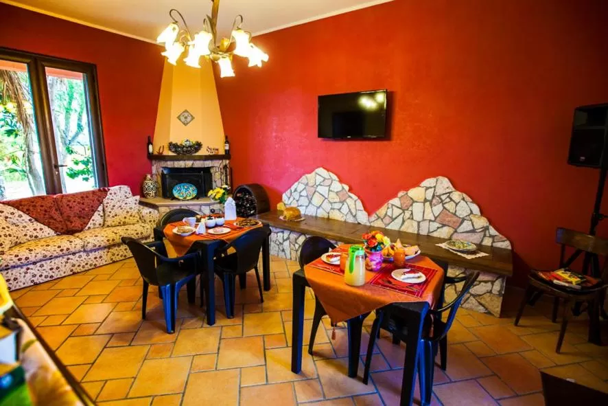 Seating area in Profumo di Zagara