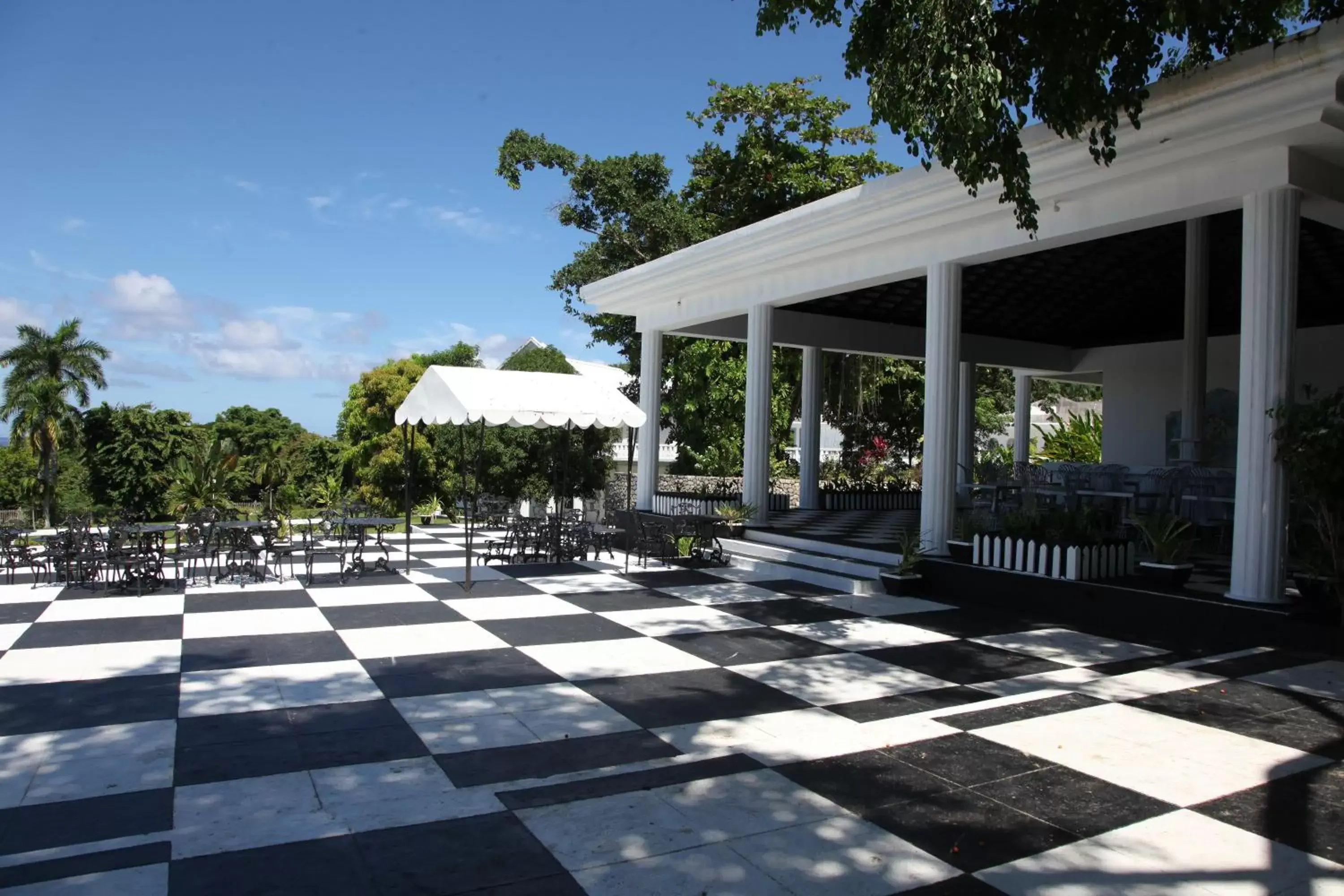 Patio in Jamaica Palace Hotel