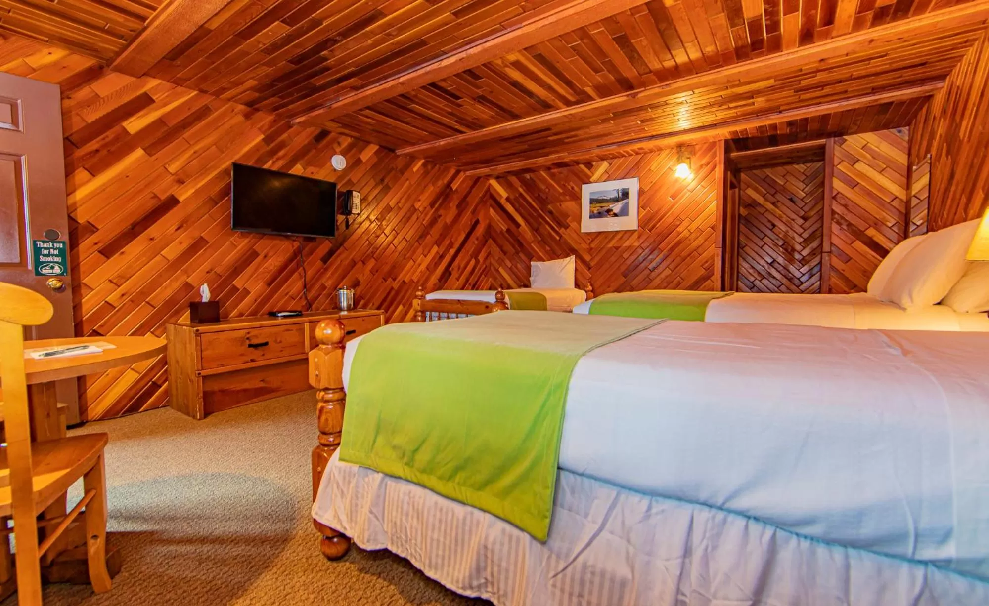 Bed in Cooper Spur Mountain Resort
