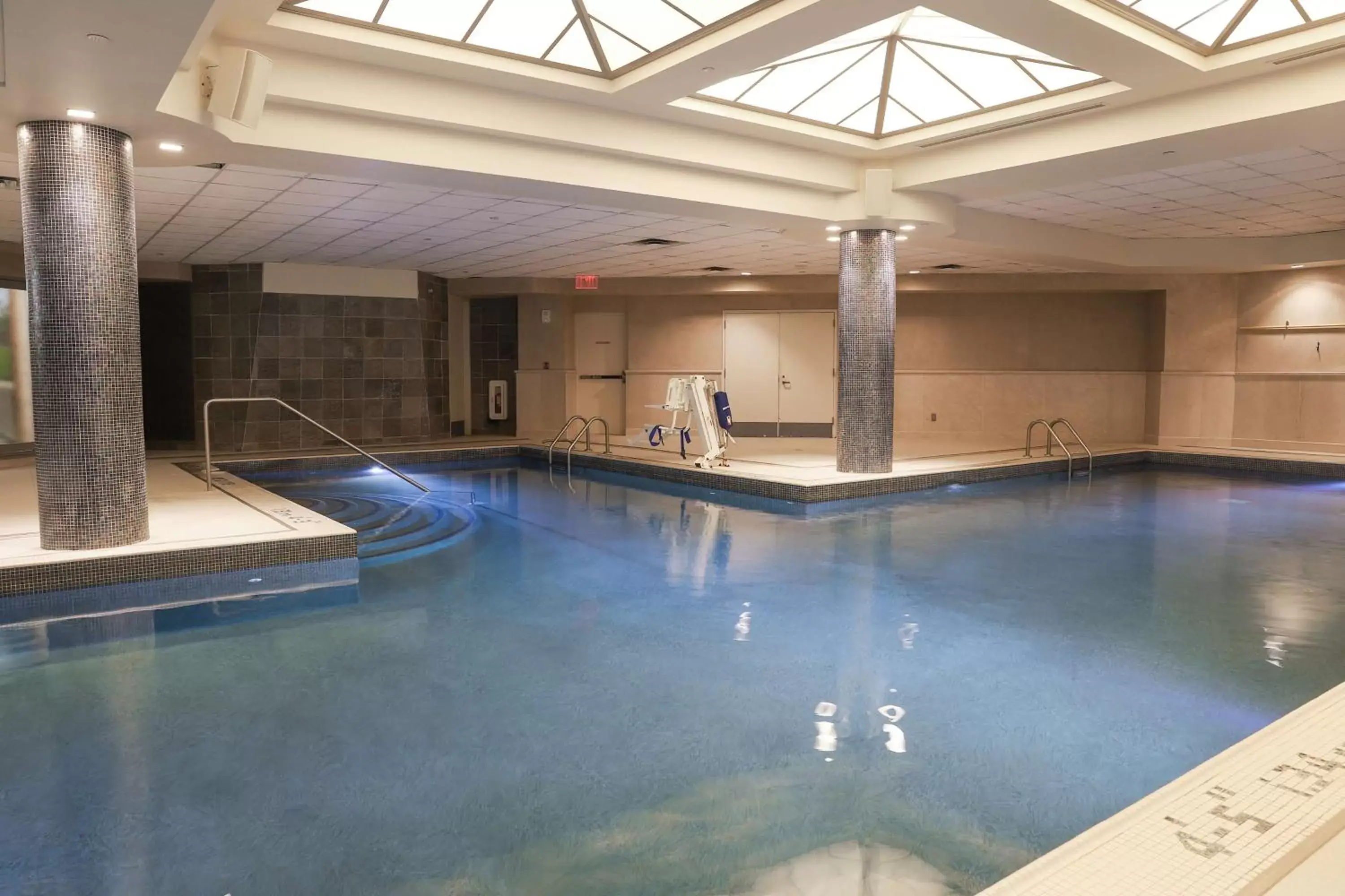 Pool view, Swimming Pool in Radisson Plaza Hotel at Kalamazoo Center