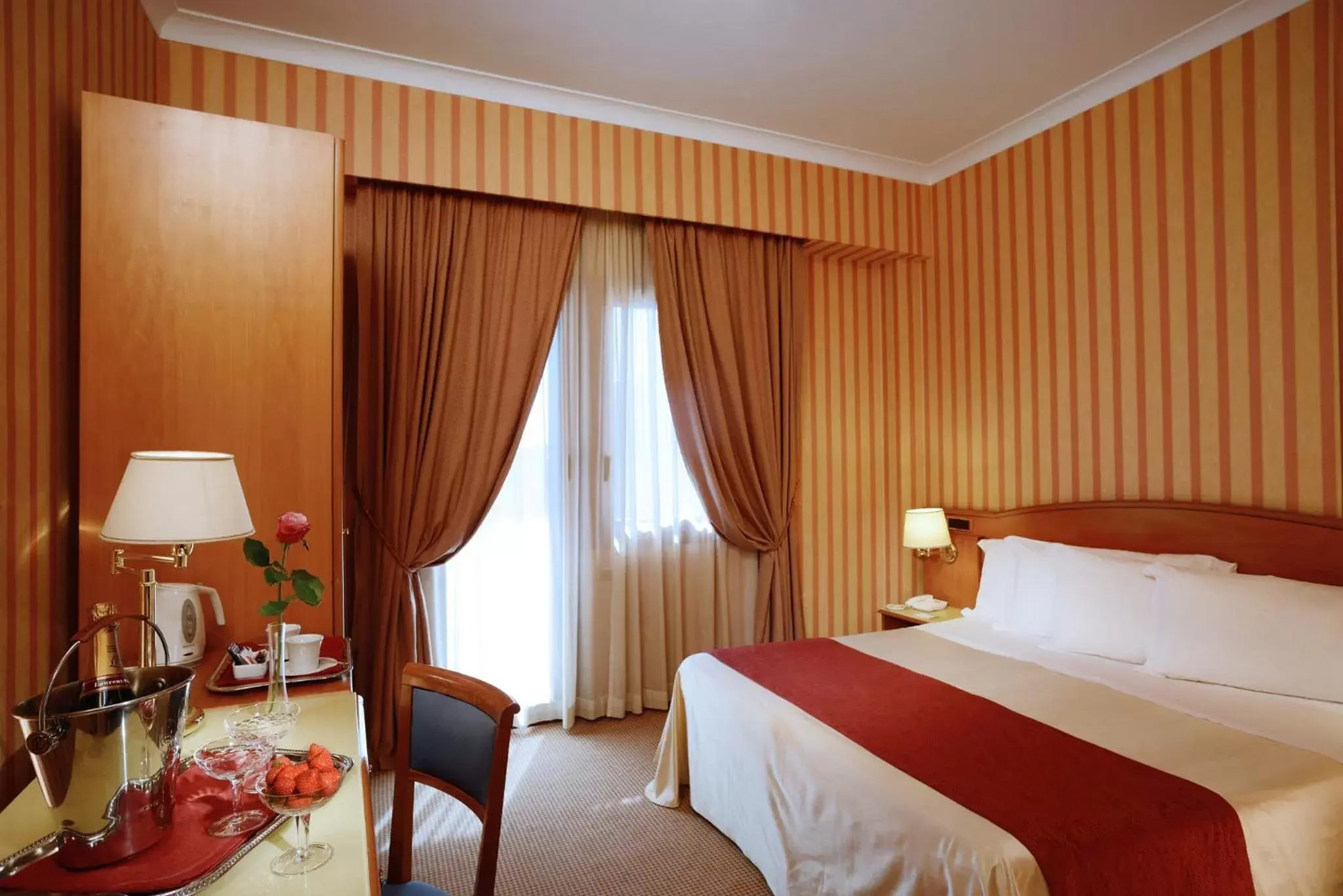 Photo of the whole room, Bed in Best Western Hotel Rome Airport