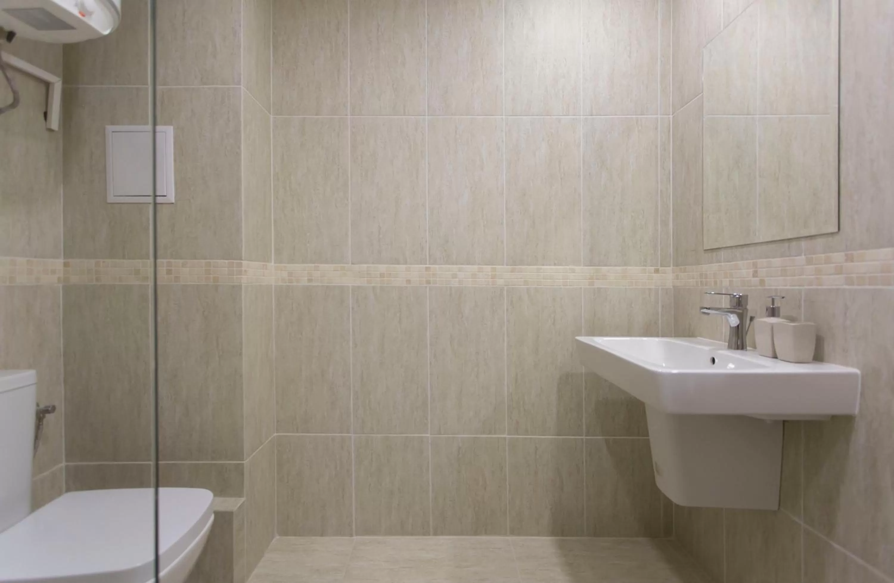 Bathroom in Modern and Bright Apartments near Center - FREE PARKING