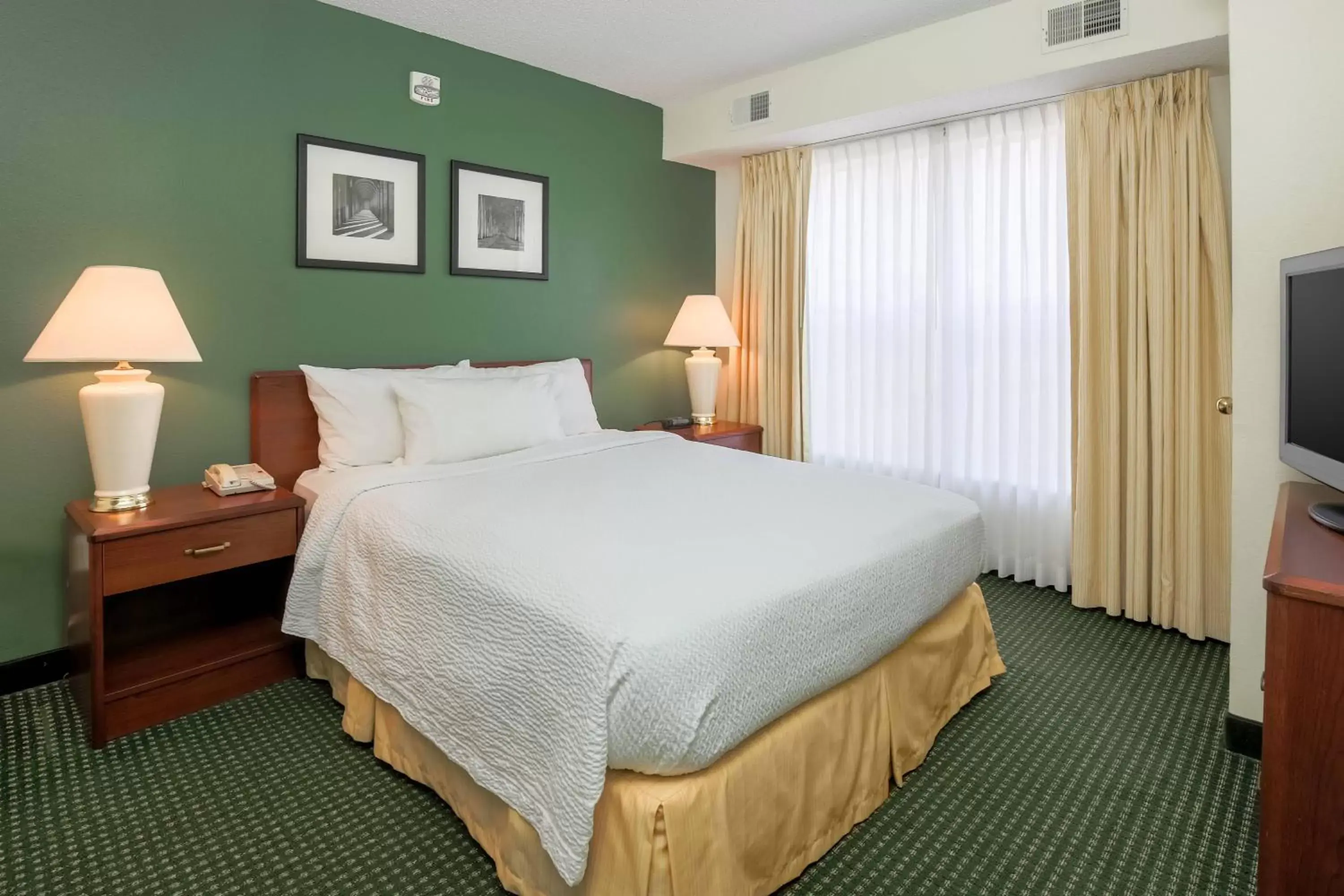 Bedroom, Bed in Residence Inn by Marriott Oklahoma City South