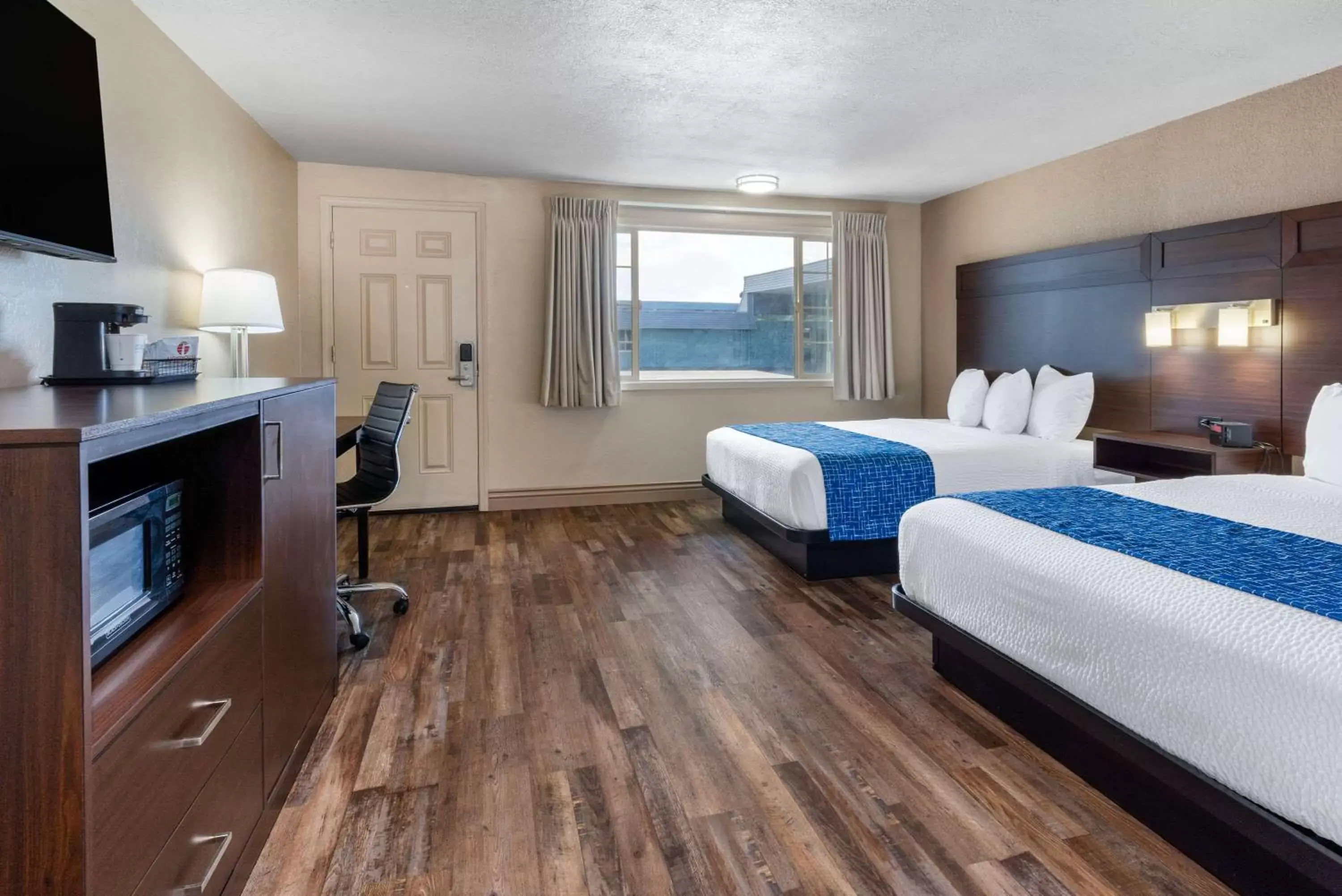 Photo of the whole room, Bed in Travelodge by Wyndham Florence Photo of the whole room, Bed in Travelodge by Wyndham Florence