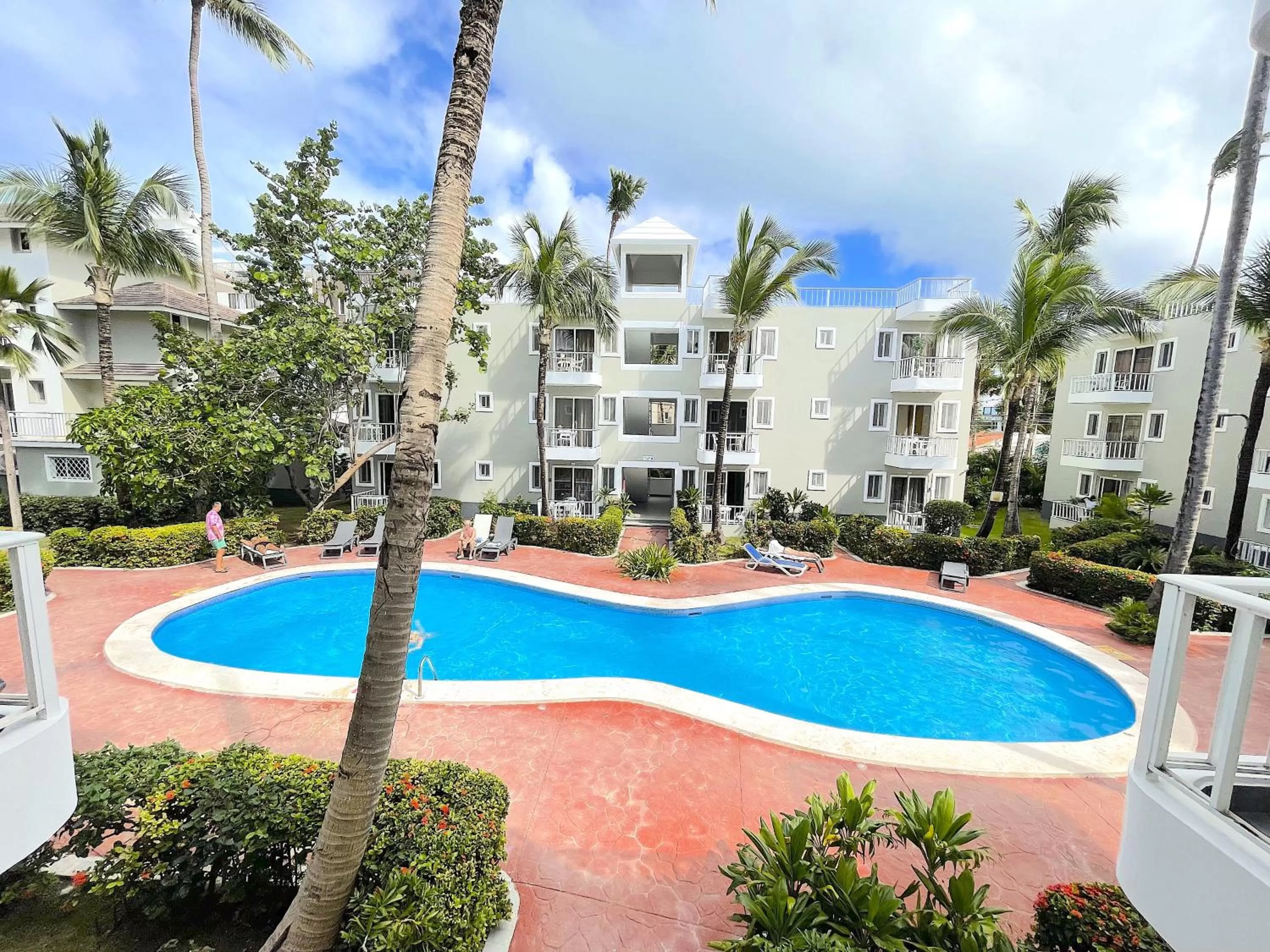 Property building, Swimming Pool in Sol Caribe del MAR BEACH STUDIOS WiFi HOTEL Los Corales Bavaro La Altagracia BEACH CLUB & SPA