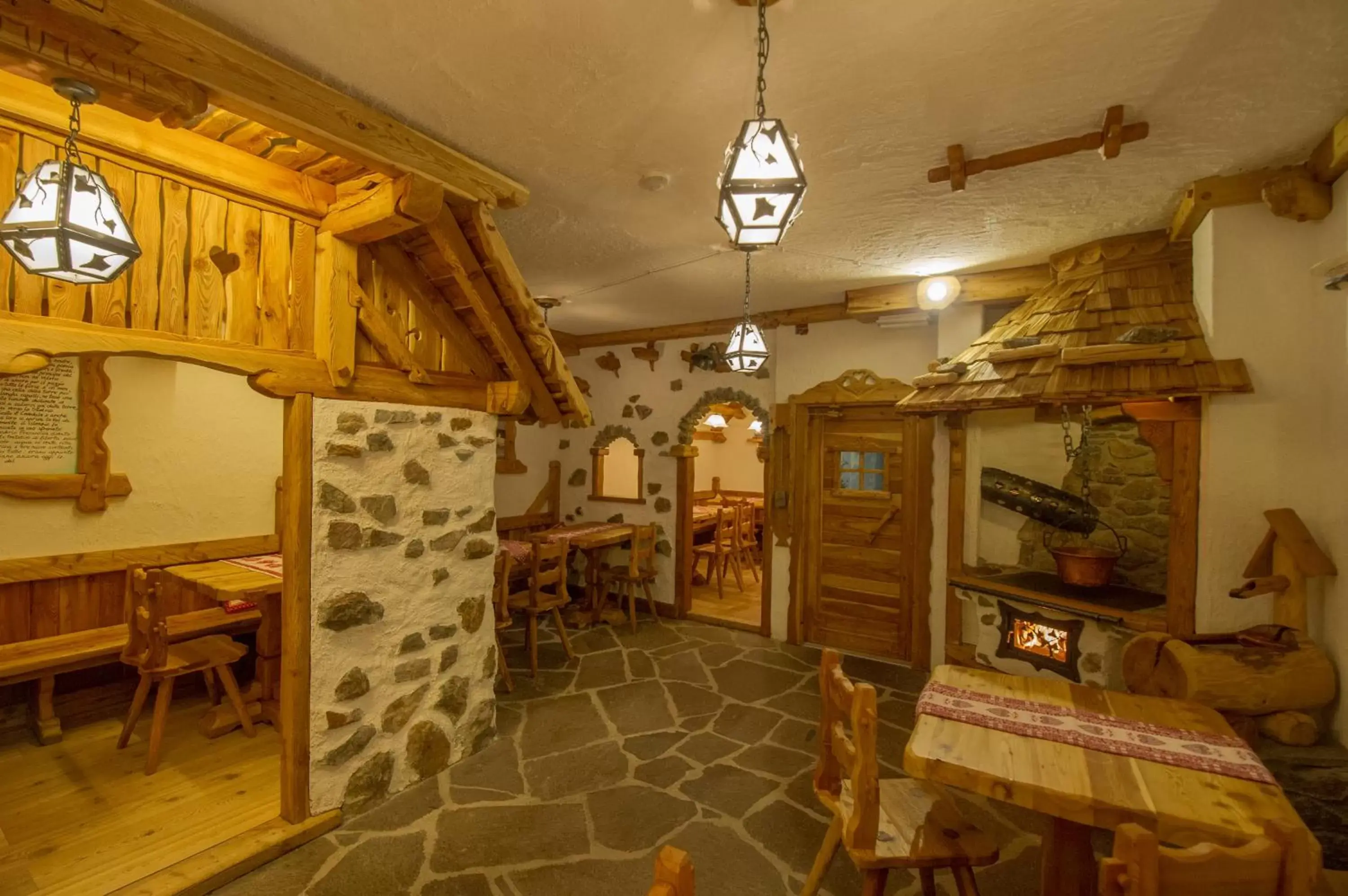 Restaurant/places to eat in Hotel Chalet Al Foss