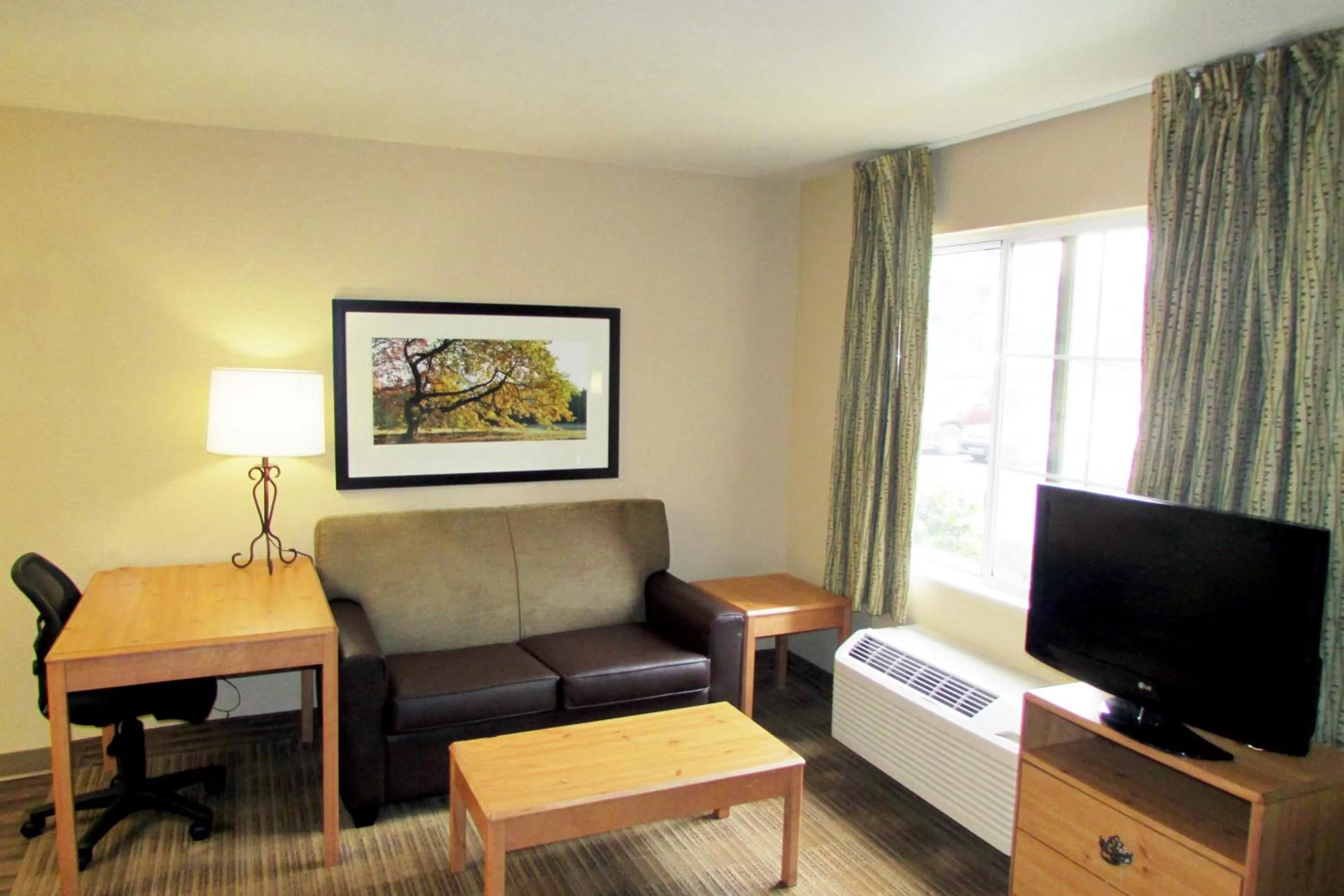 TV and multimedia in Extended Stay America Select Suites - Atlanta - Marietta - Wildwood