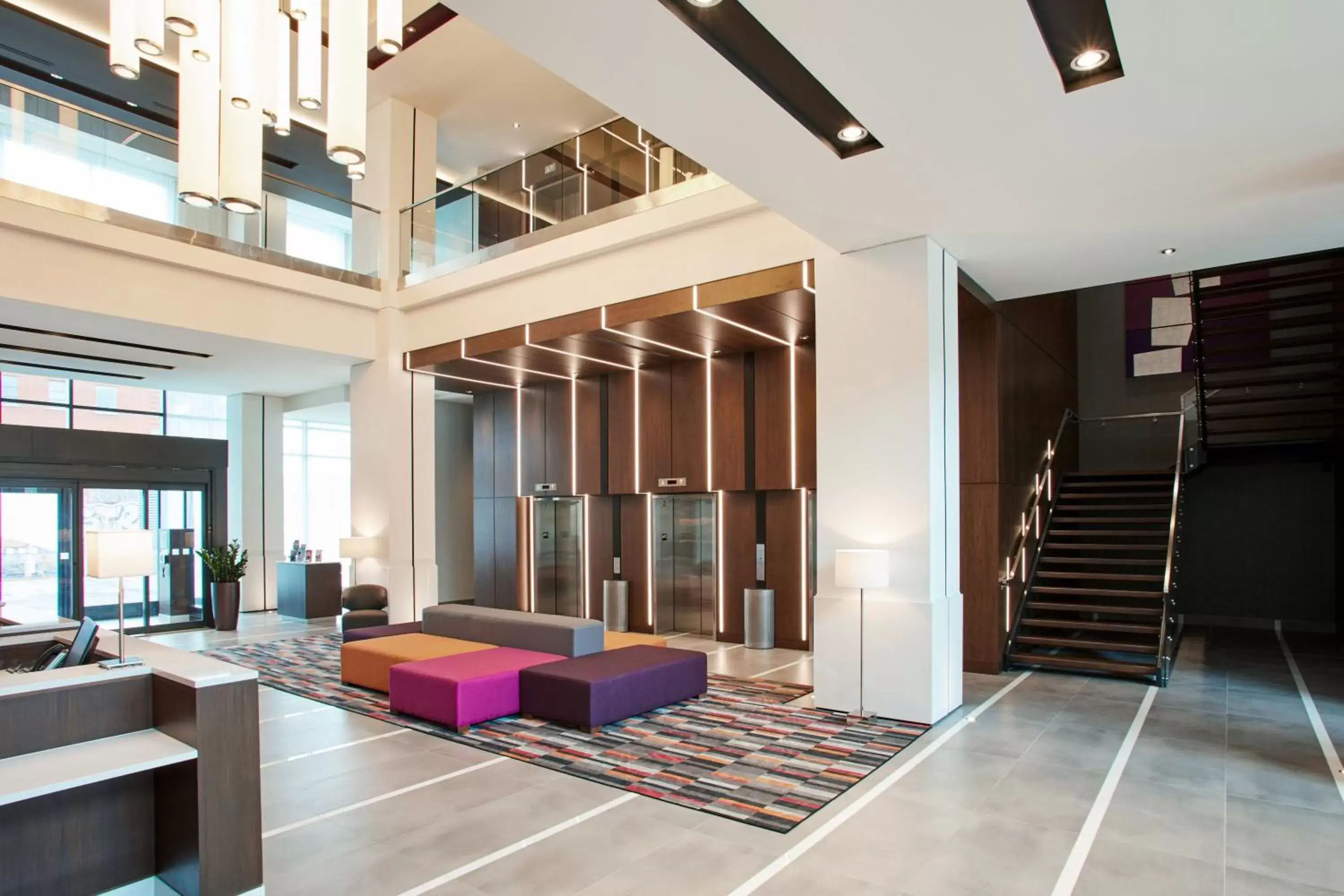 Property building, Lobby/Reception in Holiday Inn Hotel & Suites - Montreal Centre-ville Ouest, an IHG Hotel
