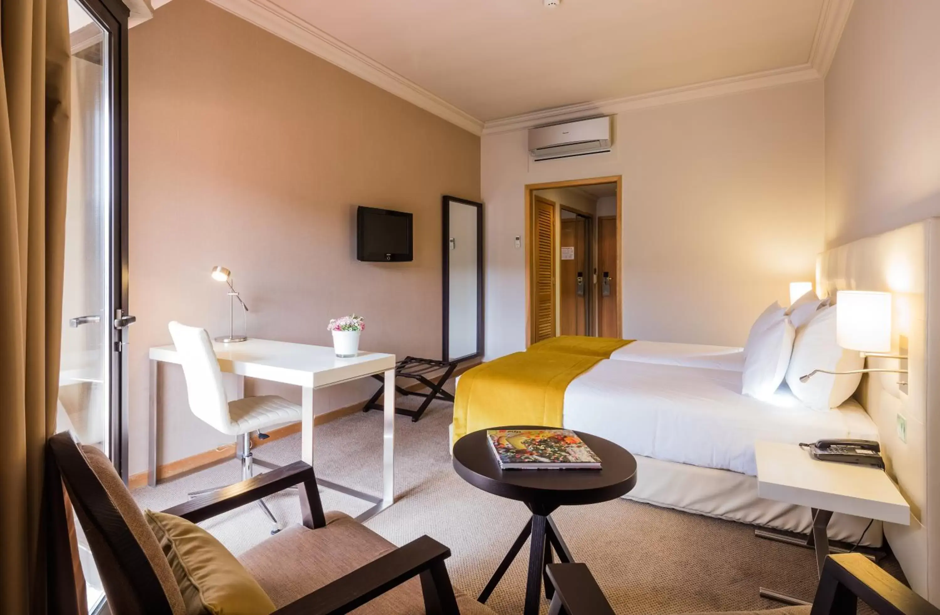 TV and multimedia in Cidnay Santo Tirso - Charming Hotel & Executive Center