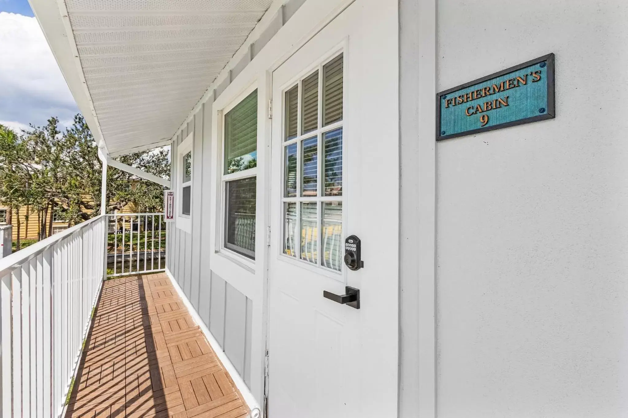 Property building in Matlacha on Shoreview Property building in Matlacha on Shoreview