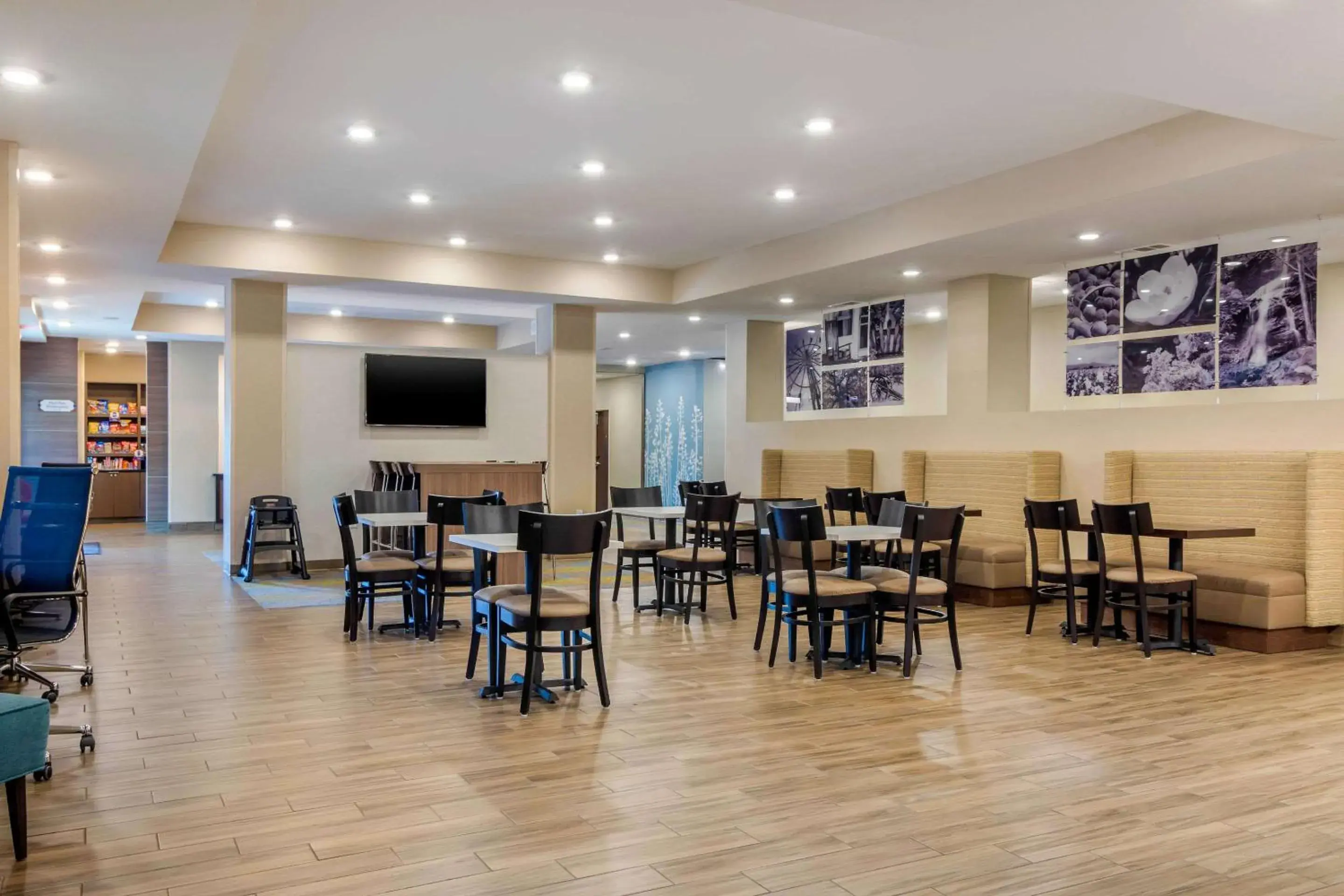 Restaurant/Places to Eat in MainStay Suites Newnan Atlanta South