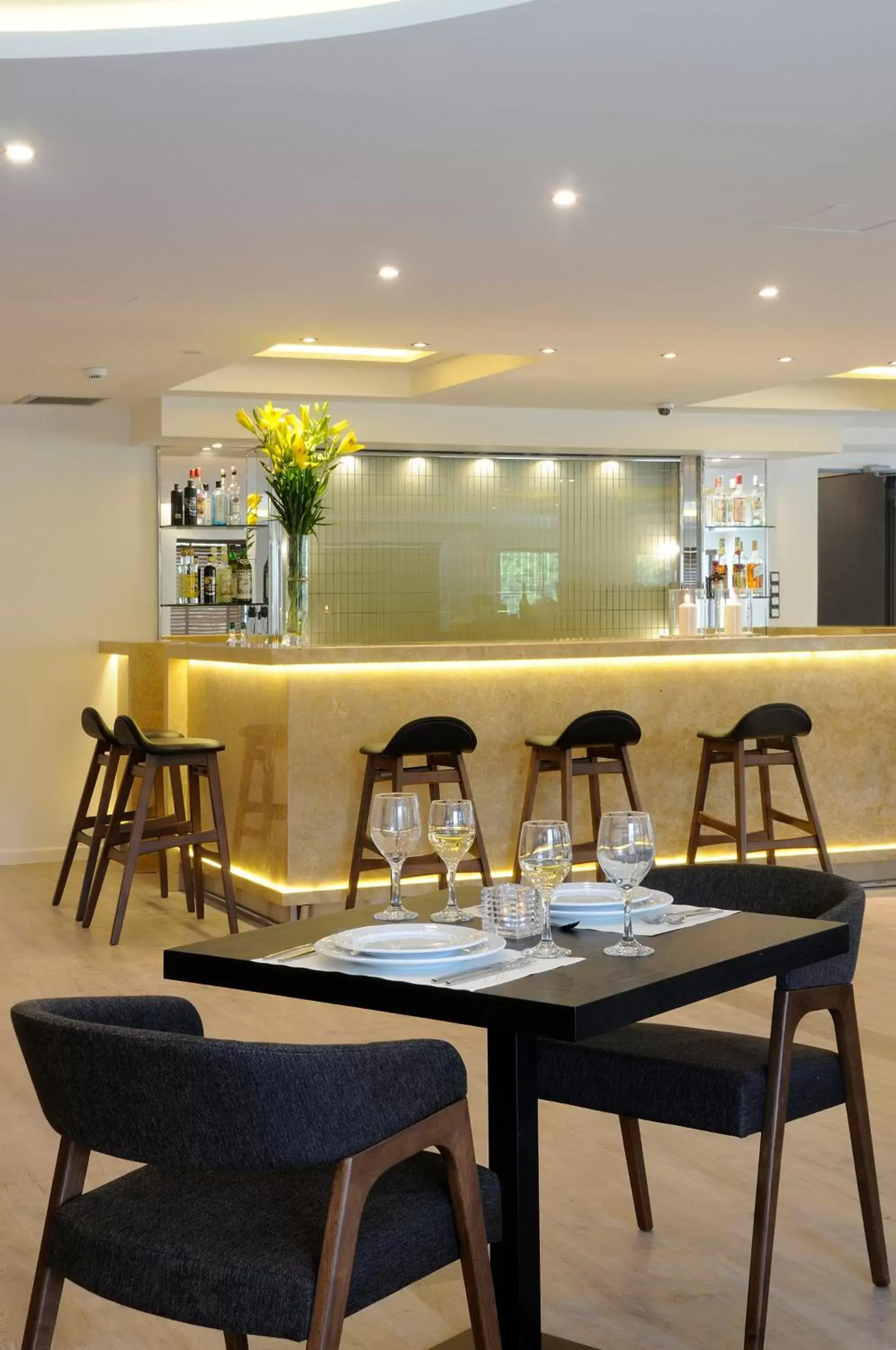 Food and drinks, Restaurant/Places to Eat in Athens Avenue Hotel