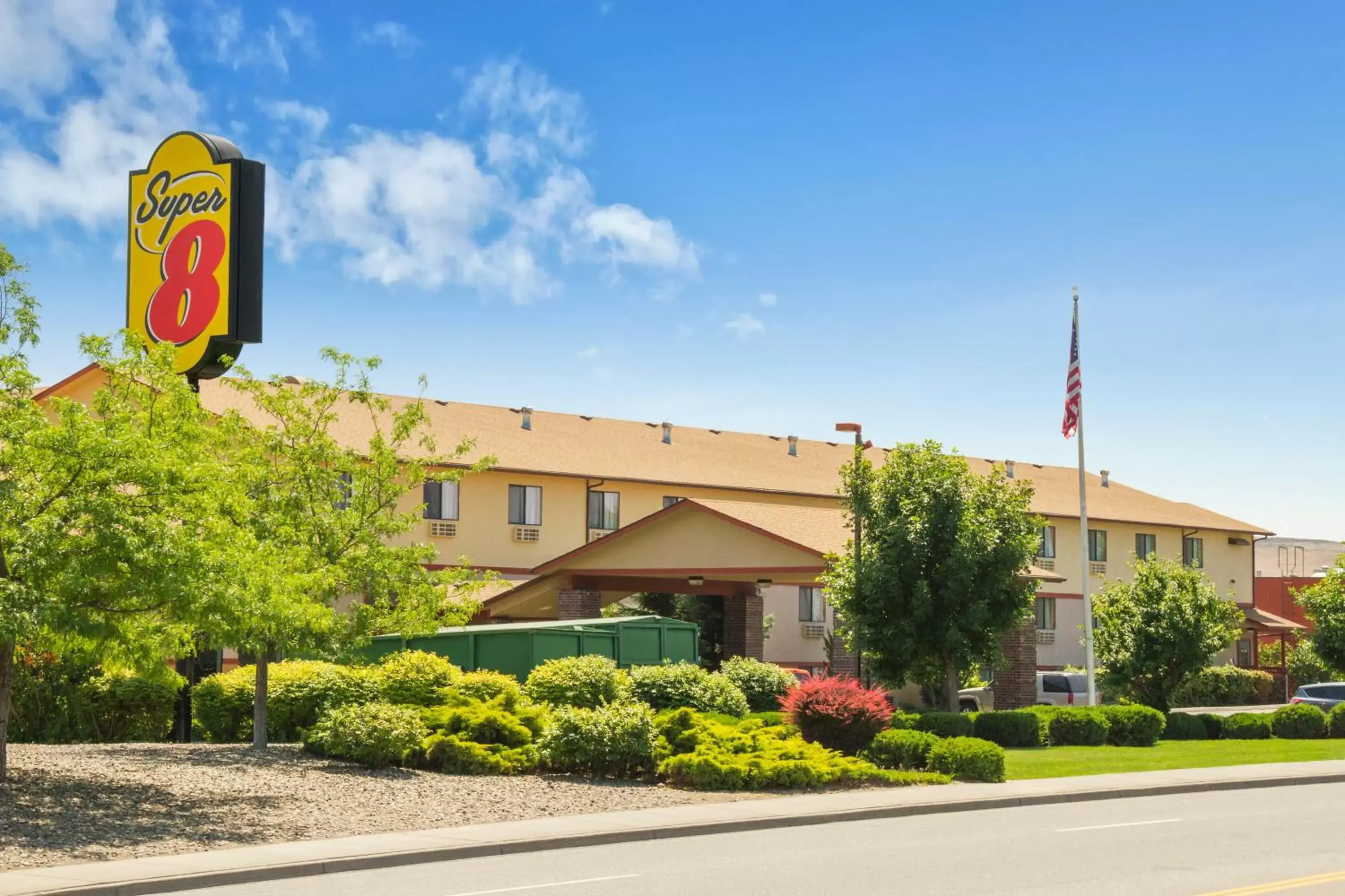 Facade/entrance, Property Building in Super 8 by Wyndham Kennewick