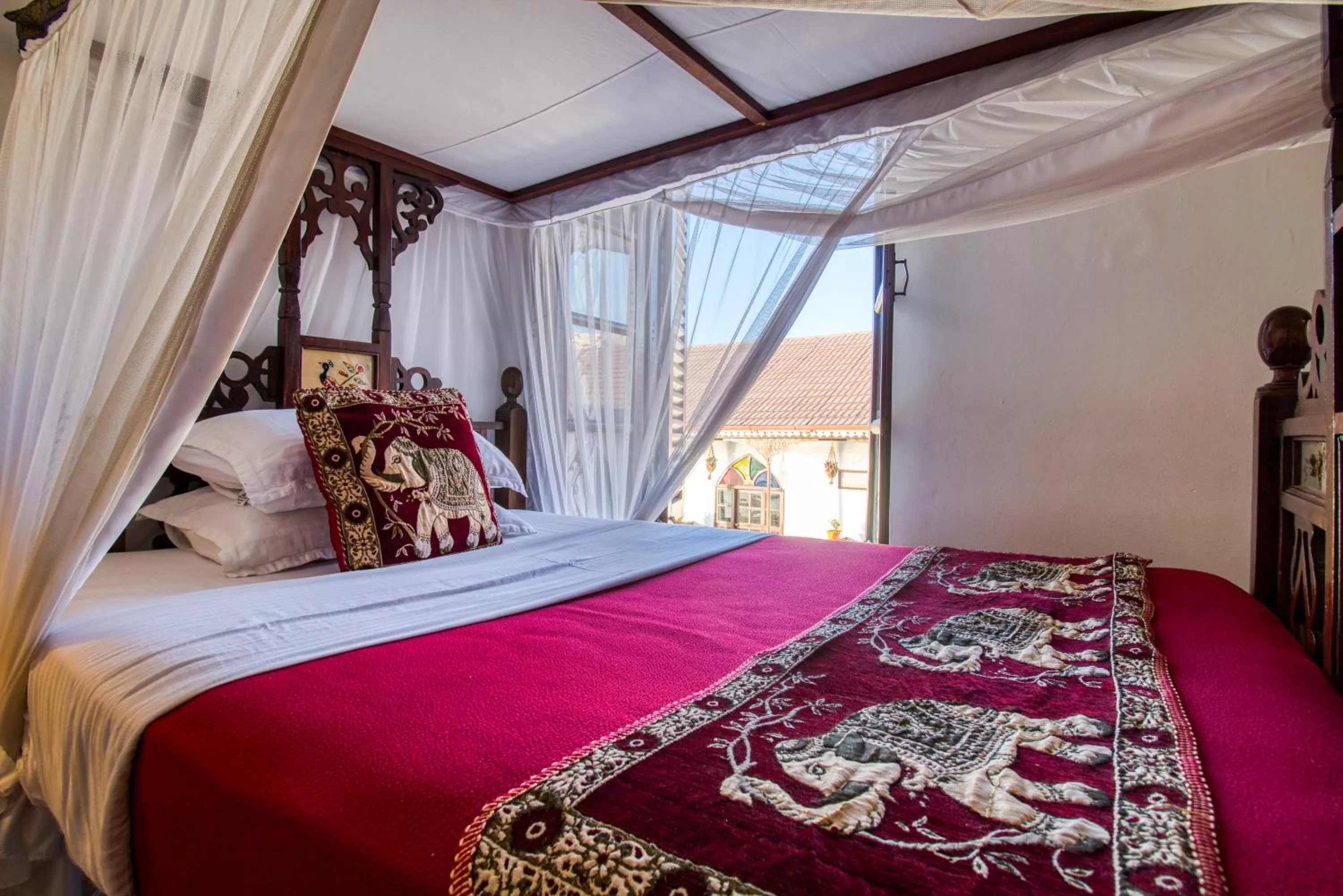 Bed in Tembo House Hotel