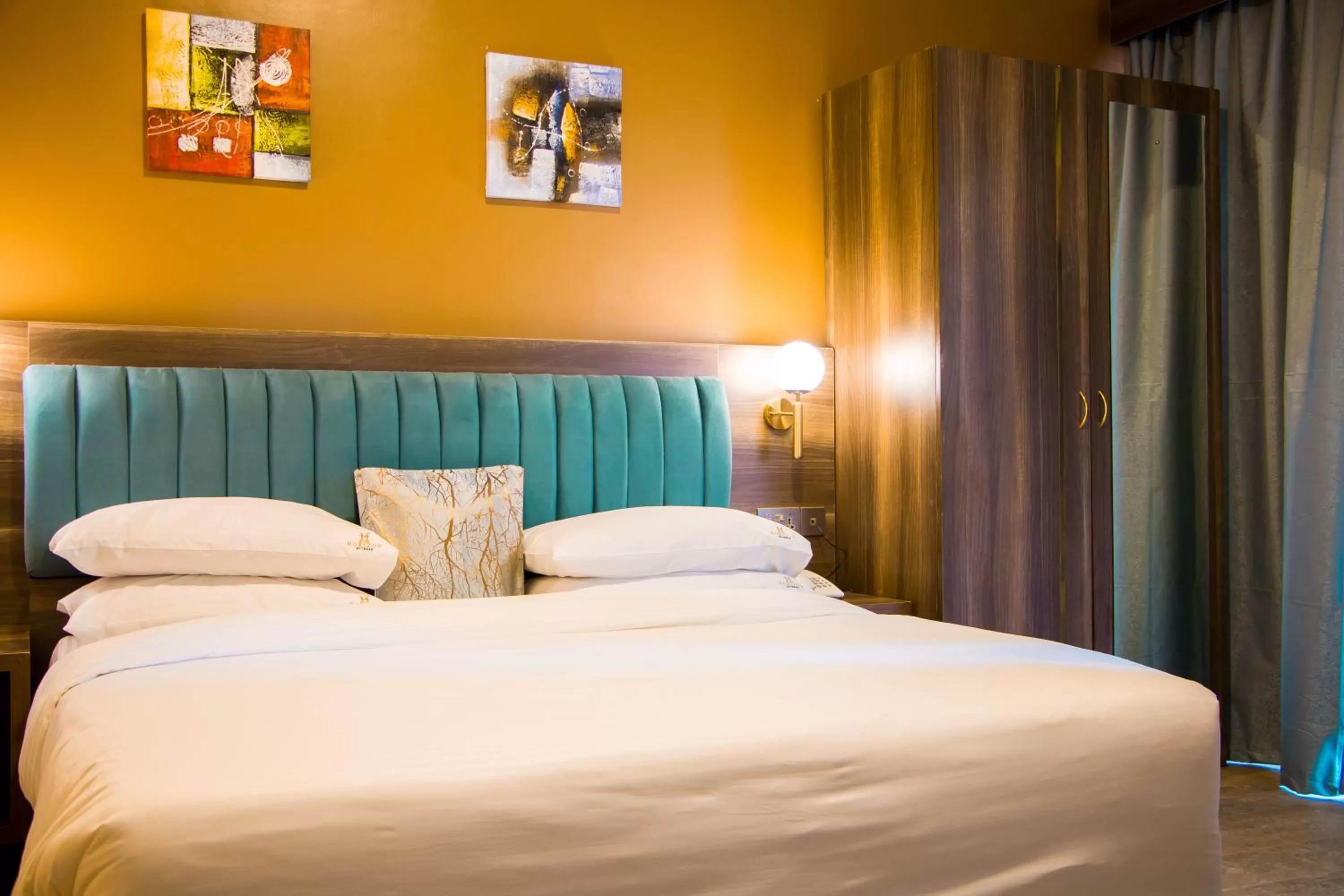 Bed in Hotel Horizon Entebbe