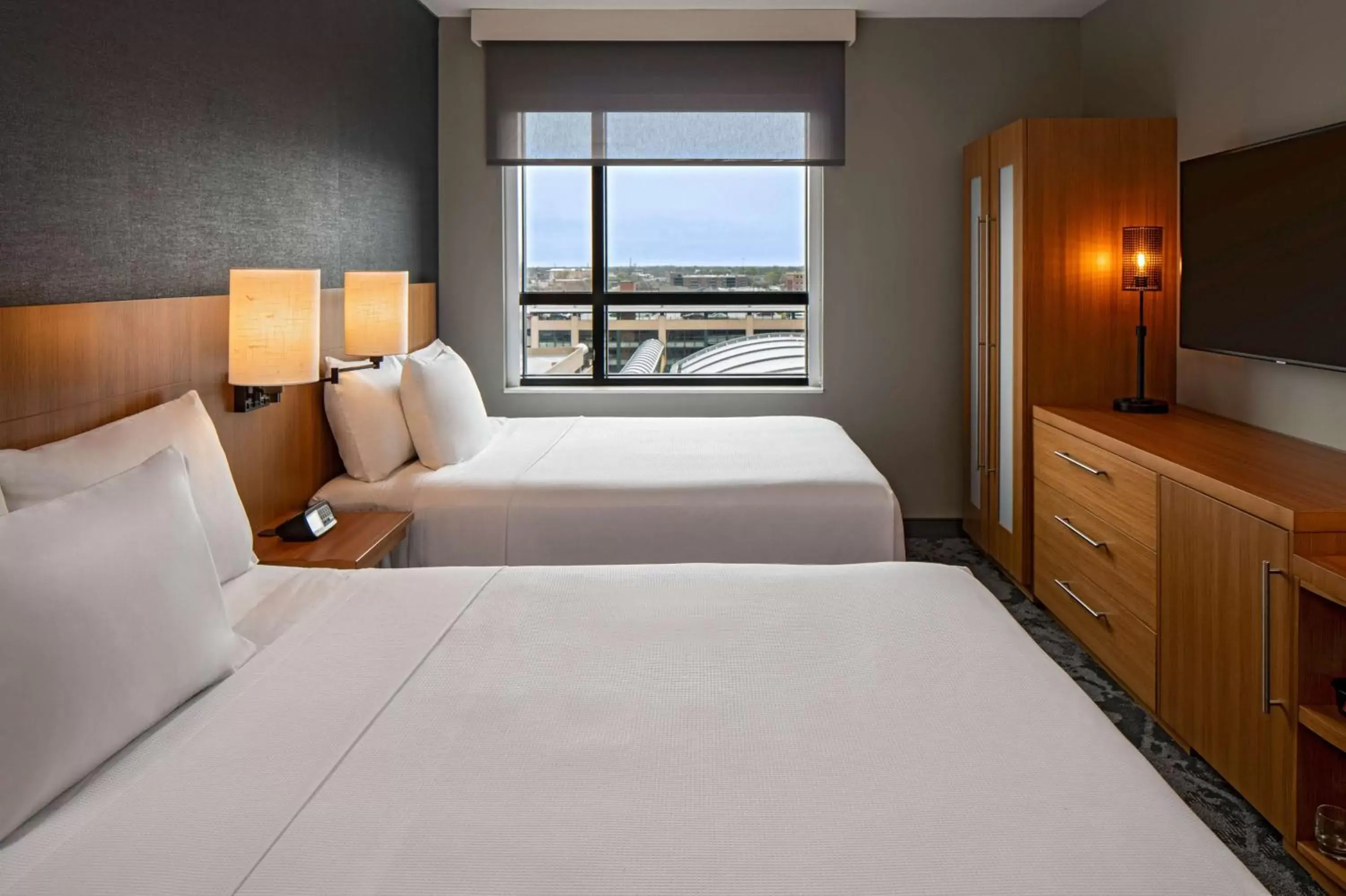 Photo of the whole room, Bed in Hyatt Place Indianapolis Downtown