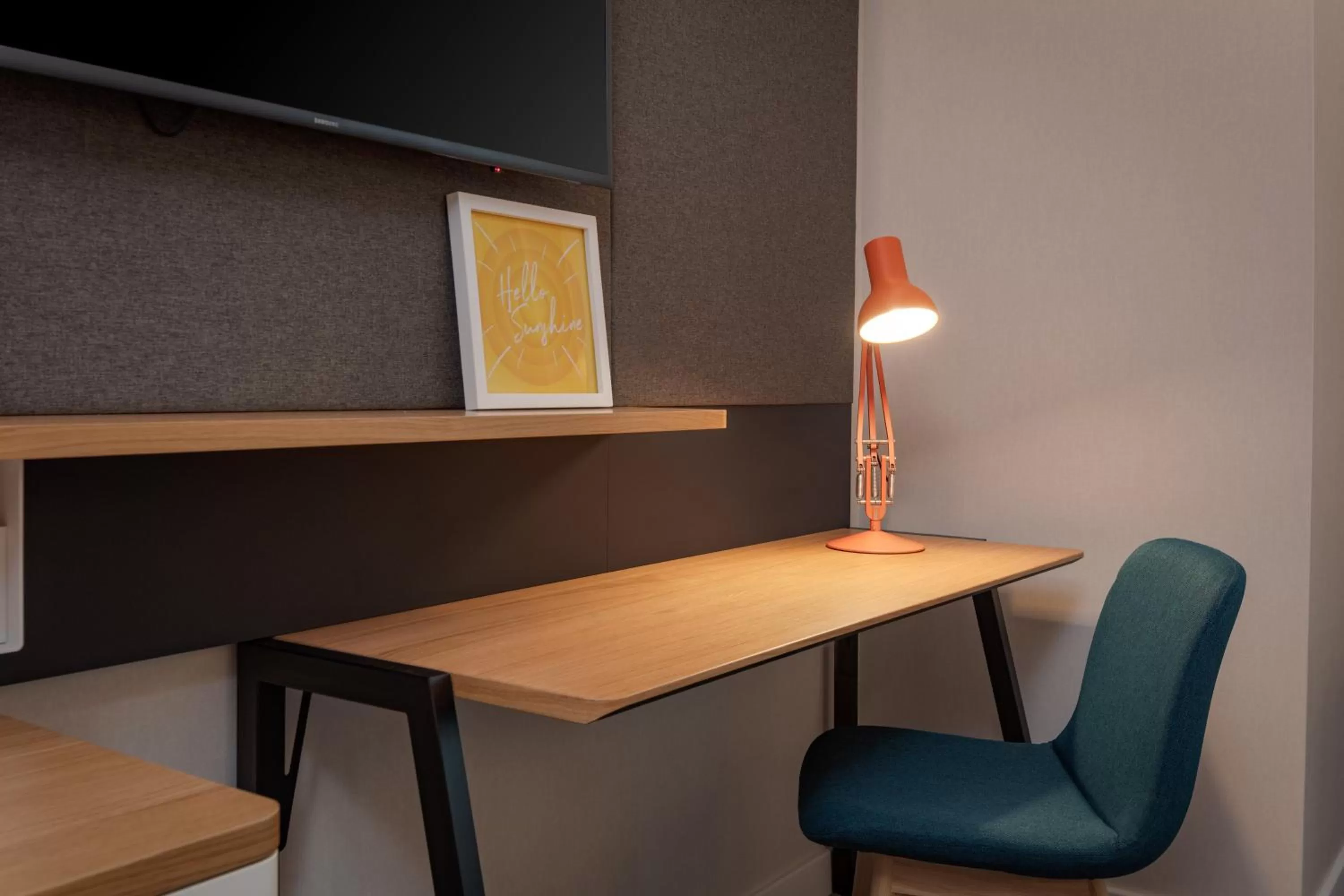 Photo of the whole room in Holiday Inn London Heathrow - Bath Road by IHG