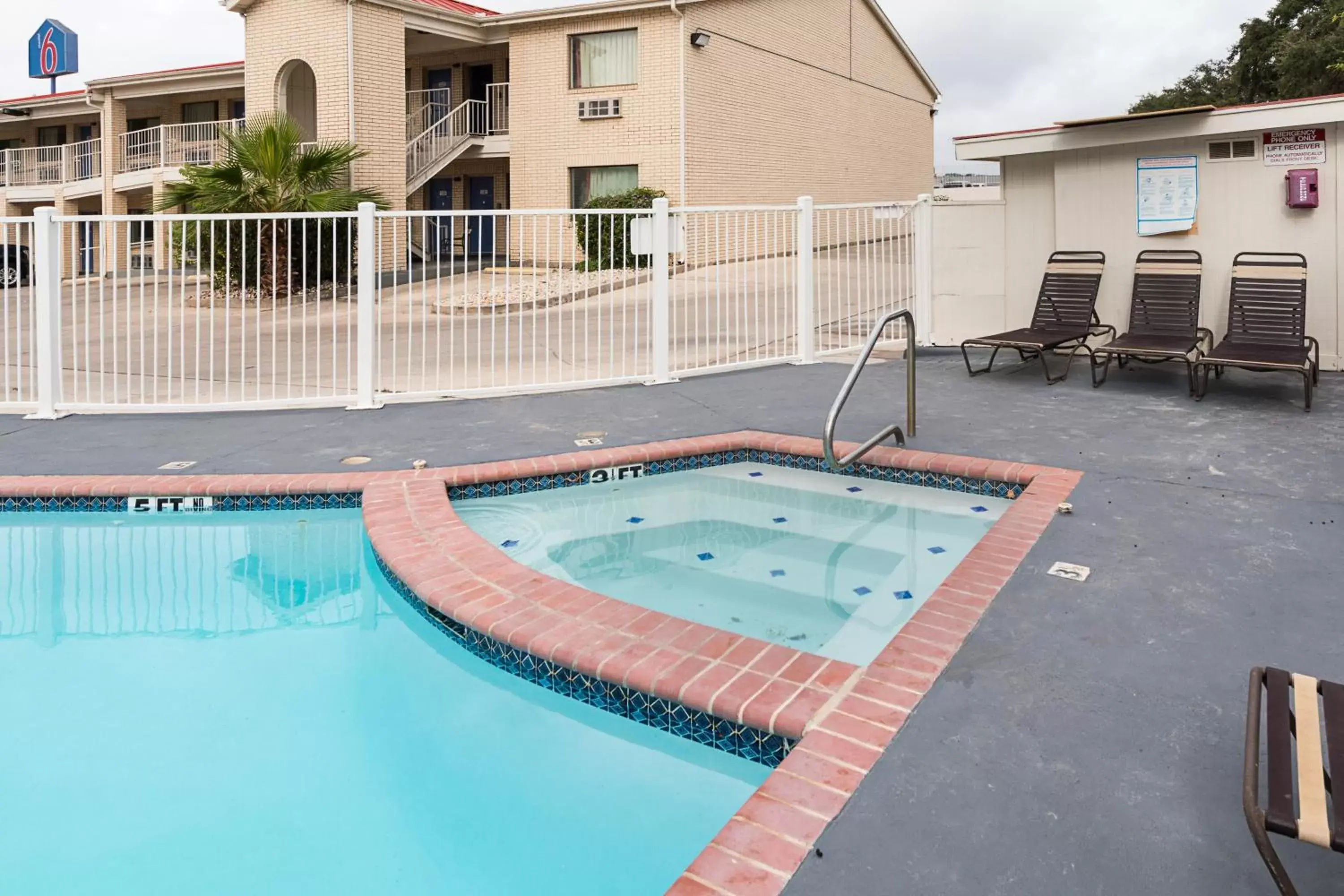 Swimming Pool in Motel 6-San Antonio, TX - Fiesta Trails