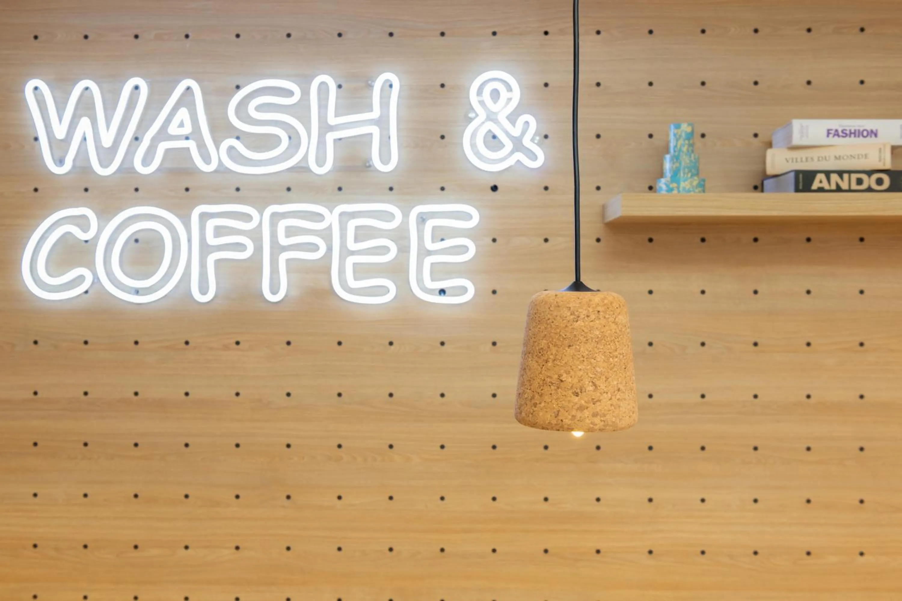 Logo/Certificate/Sign in Auberge de jeunesse Hosho Paris Sud - Porte d'Italie