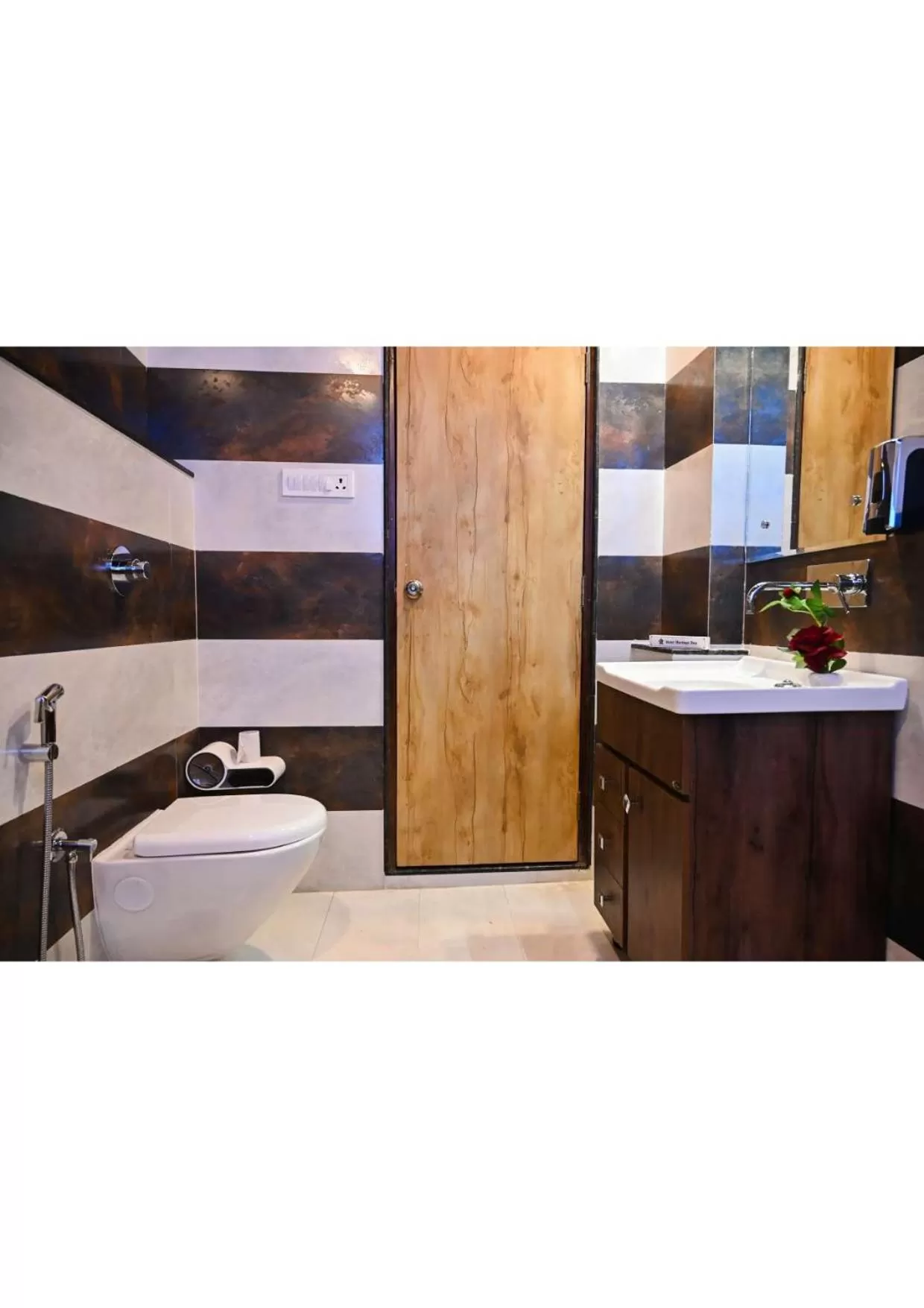 Bathroom in Hotel Heritage Inn at Assi Ghat