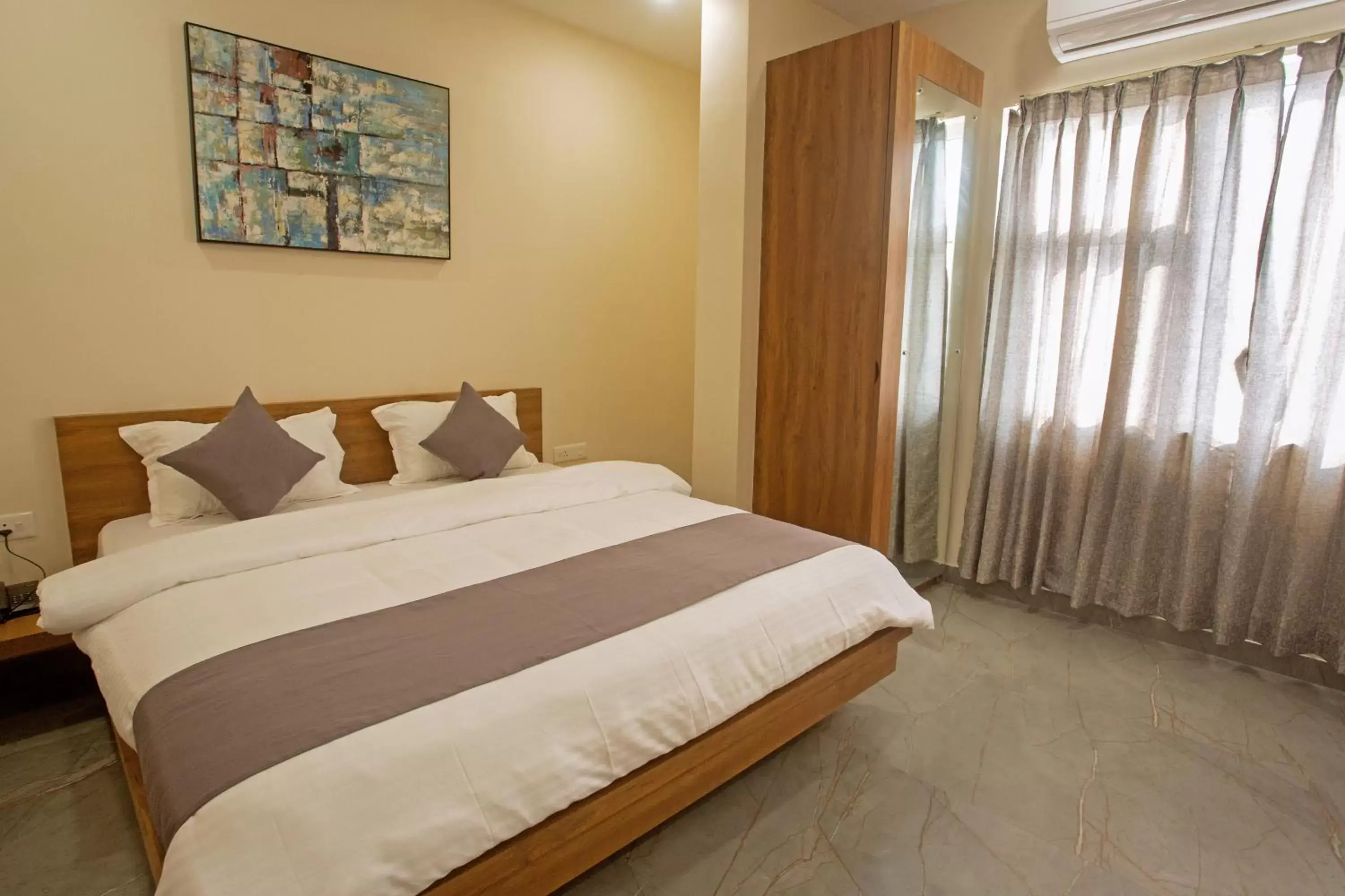 Deluxe Room in Grey House Inn Deluxe Room in Grey House Inn