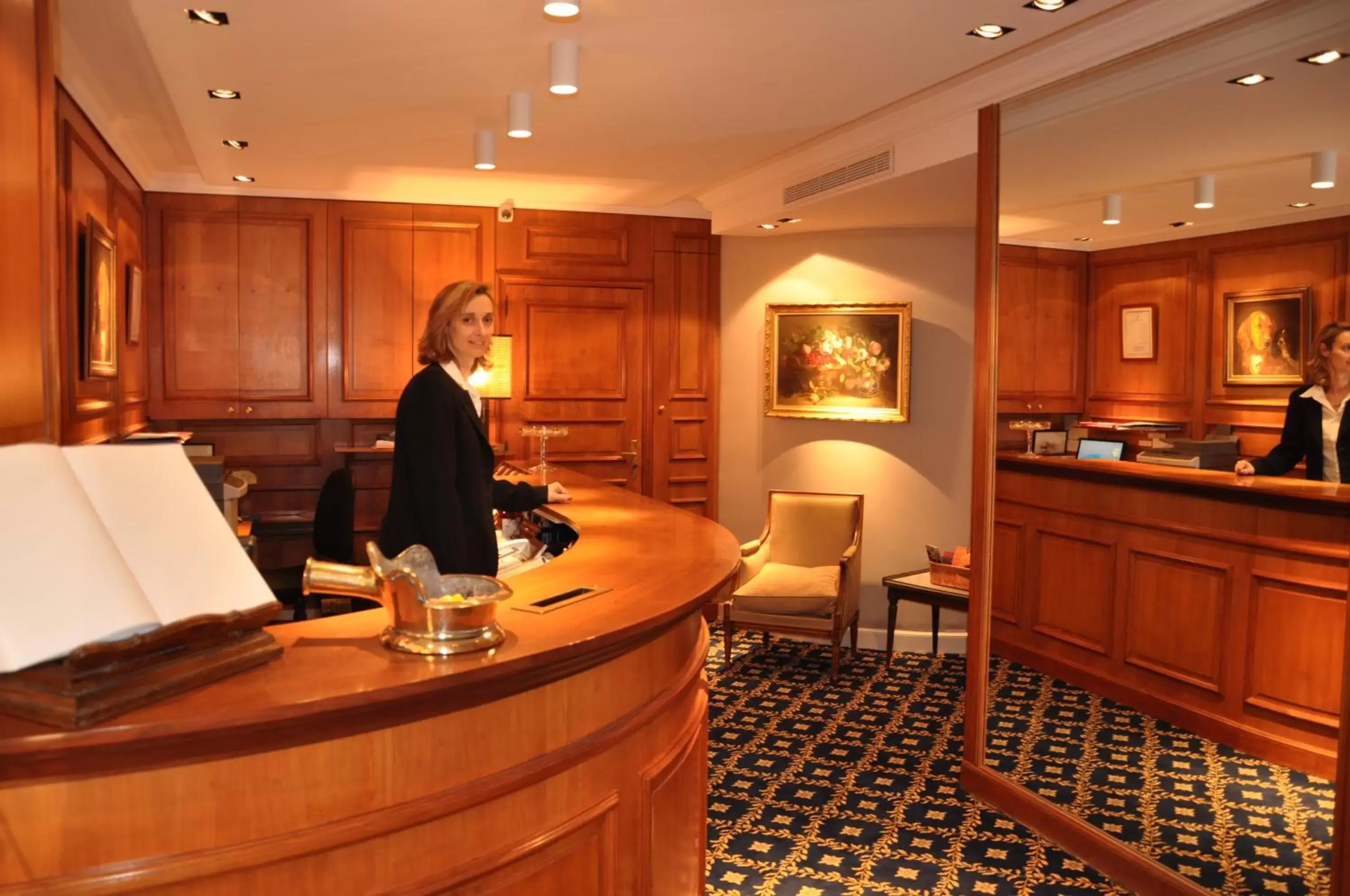 Staff, Lobby/Reception in Hotel Splendid