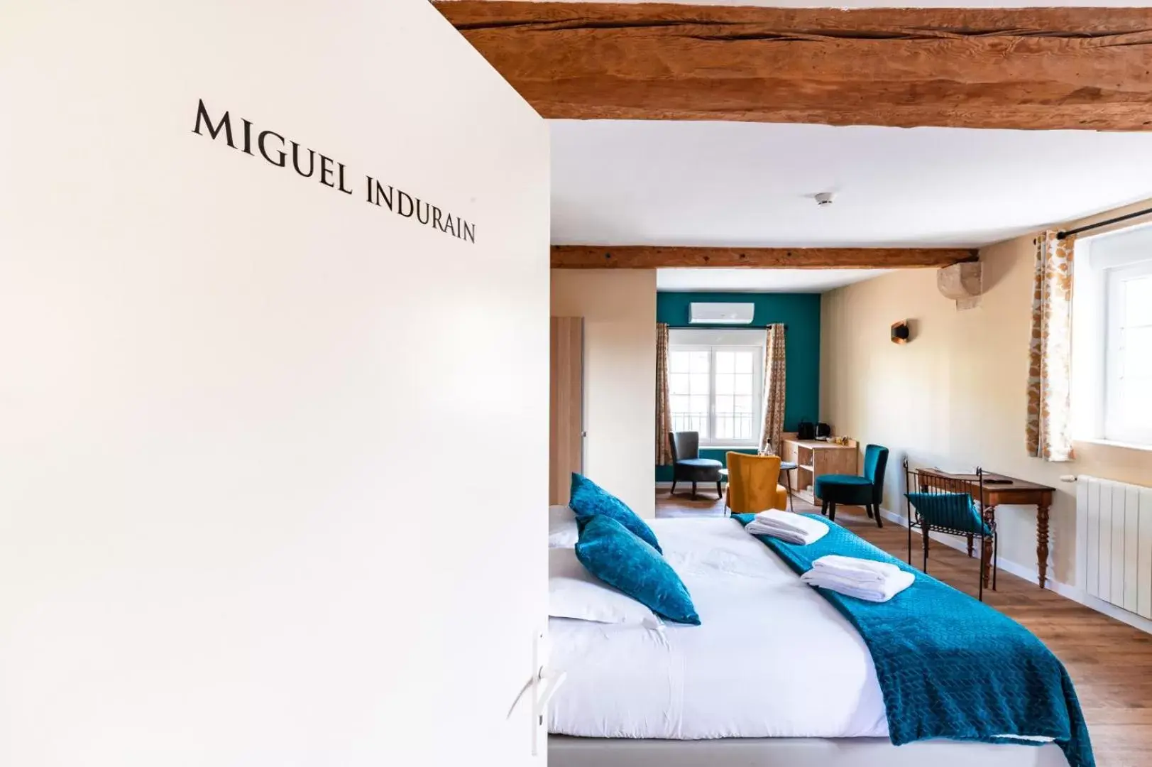 Bedroom in Hôtel & SPA Ventoux Provence "Domaine des Tilleuls"