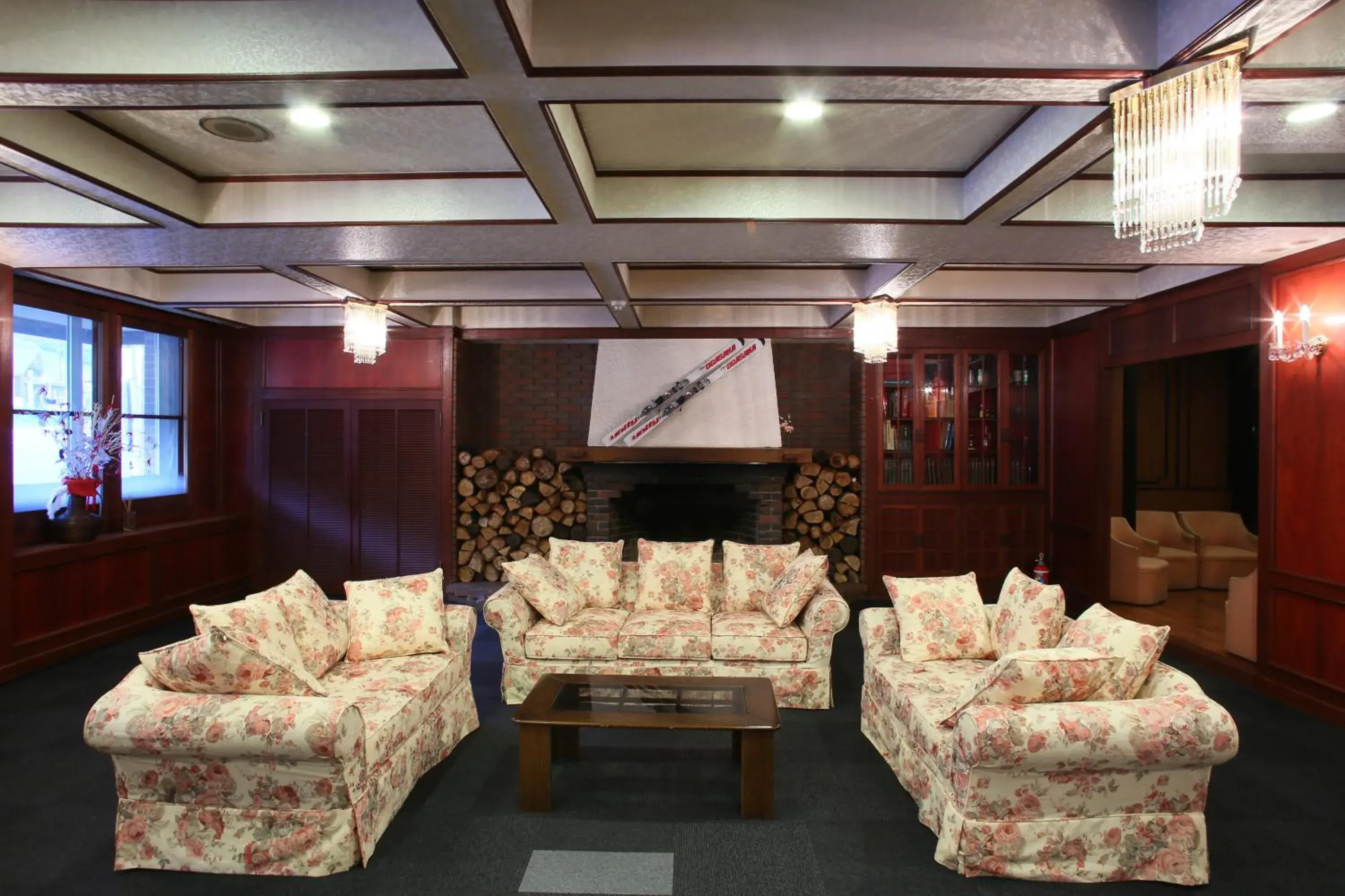 Lounge or bar, Seating Area in Shiga Palace Hotel