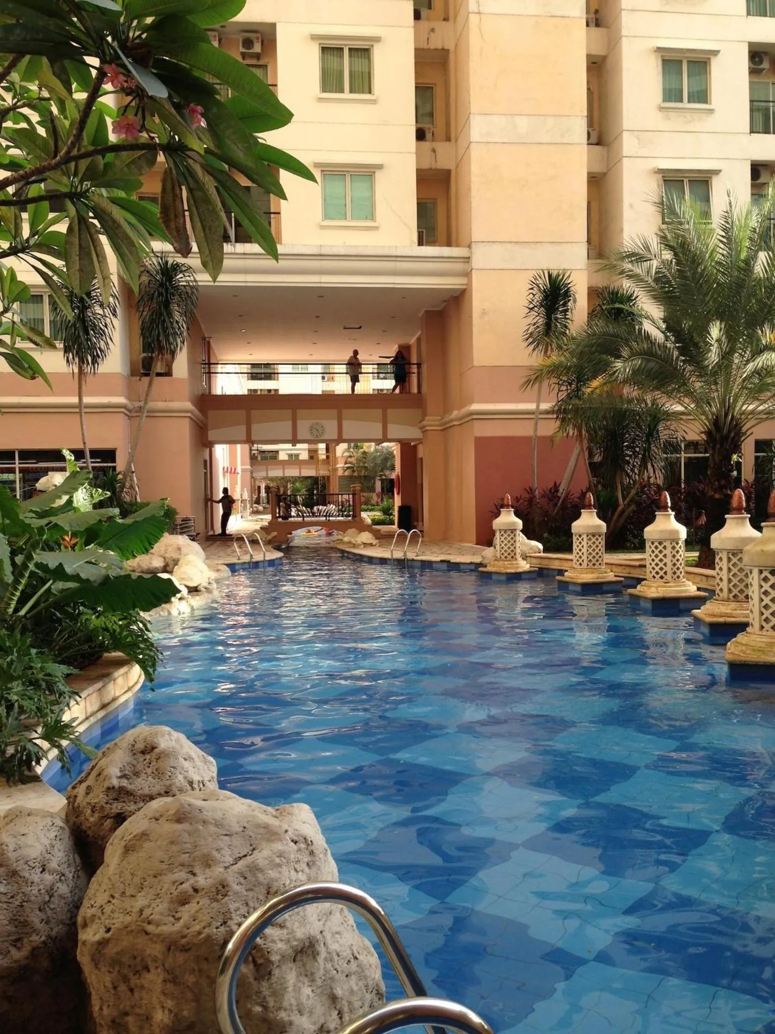 Day in Ravarine Suite Apartment