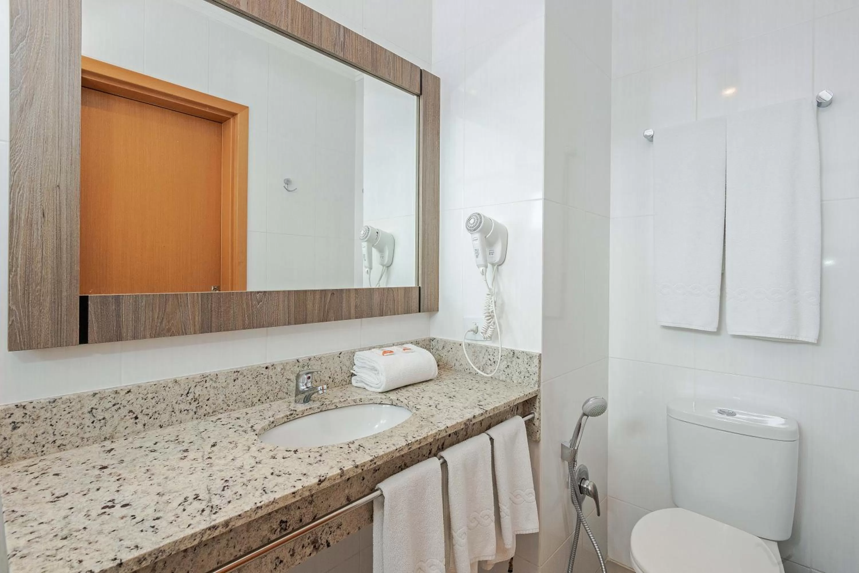 Bathroom in Slim Curitiba Av das Torres