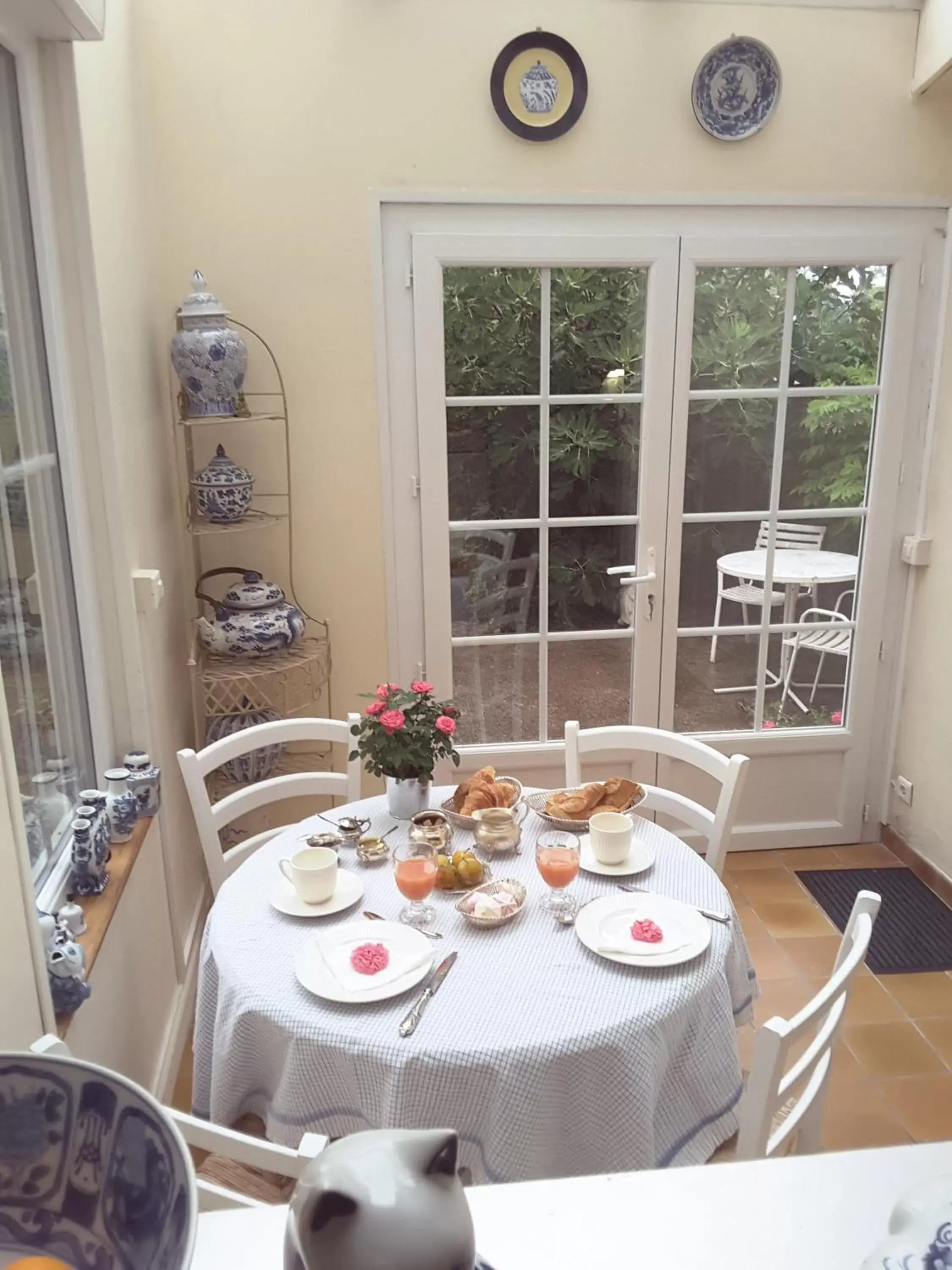 Breakfast, Restaurant/Places to Eat in La Maison des Thermes, Chambre d'hôte