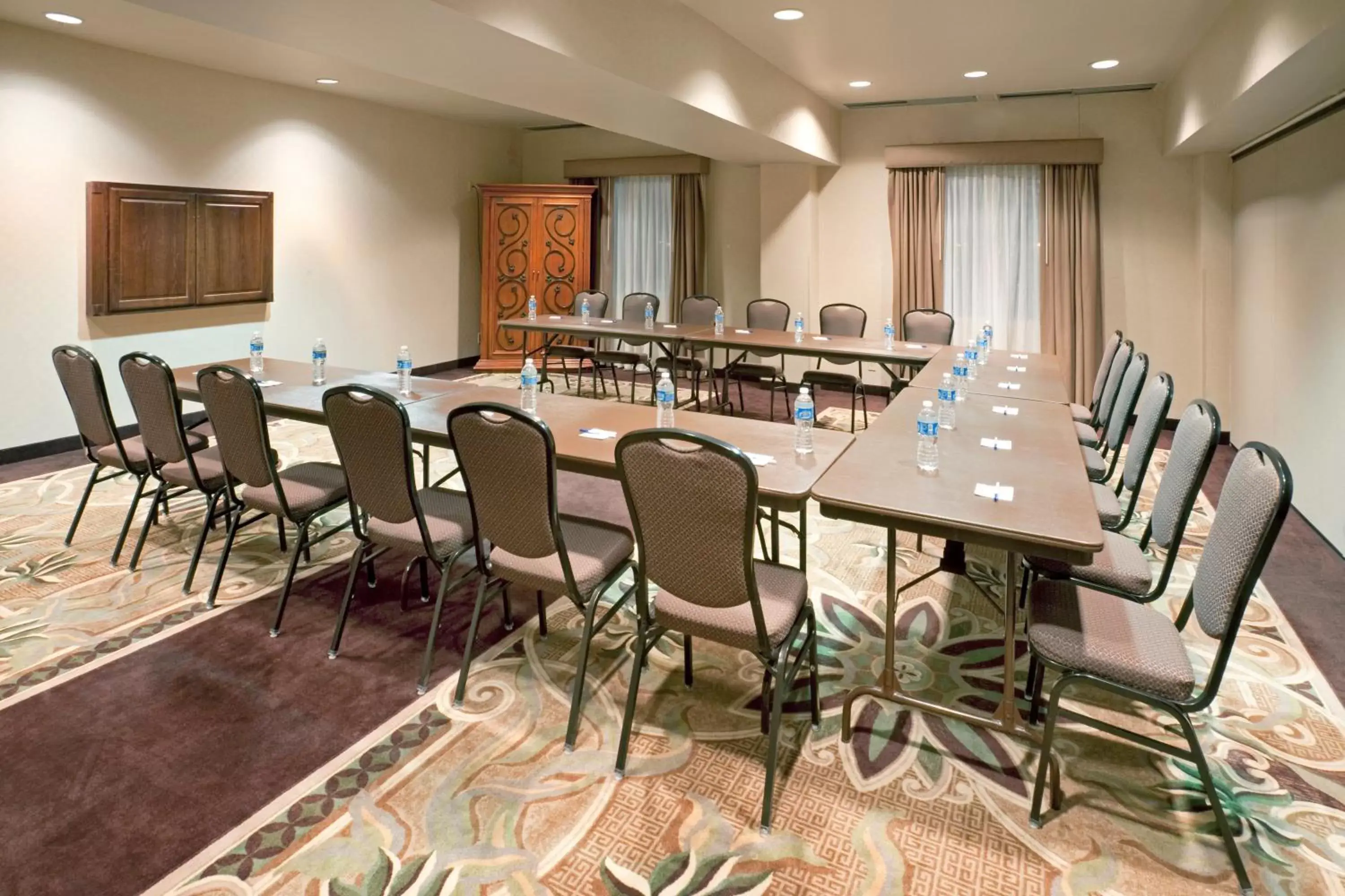 Meeting/conference room in Holiday Inn Express Hotel & Suites Eagle Pass, an IHG Hotel