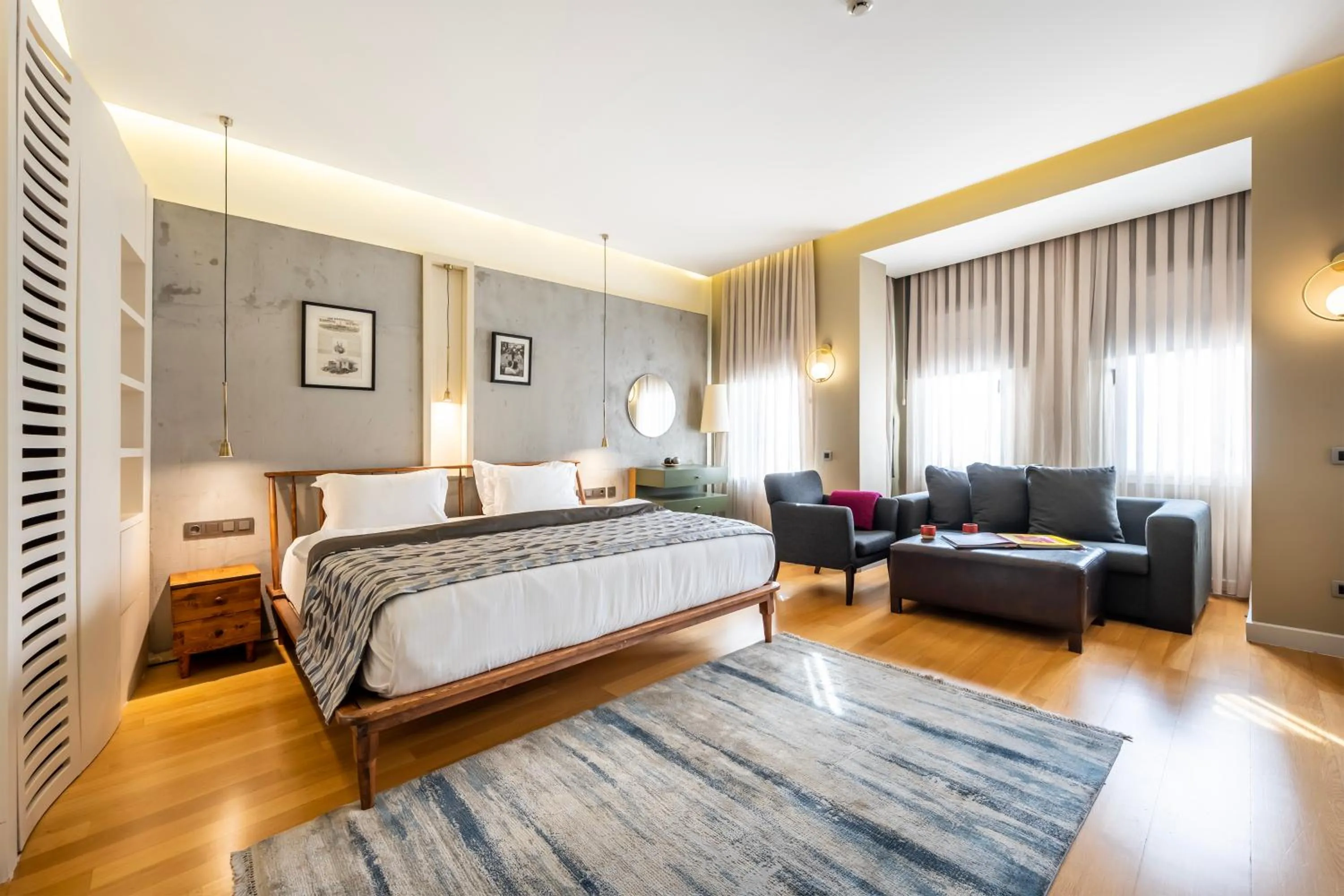 Bed in Ansen Hotel and Suites