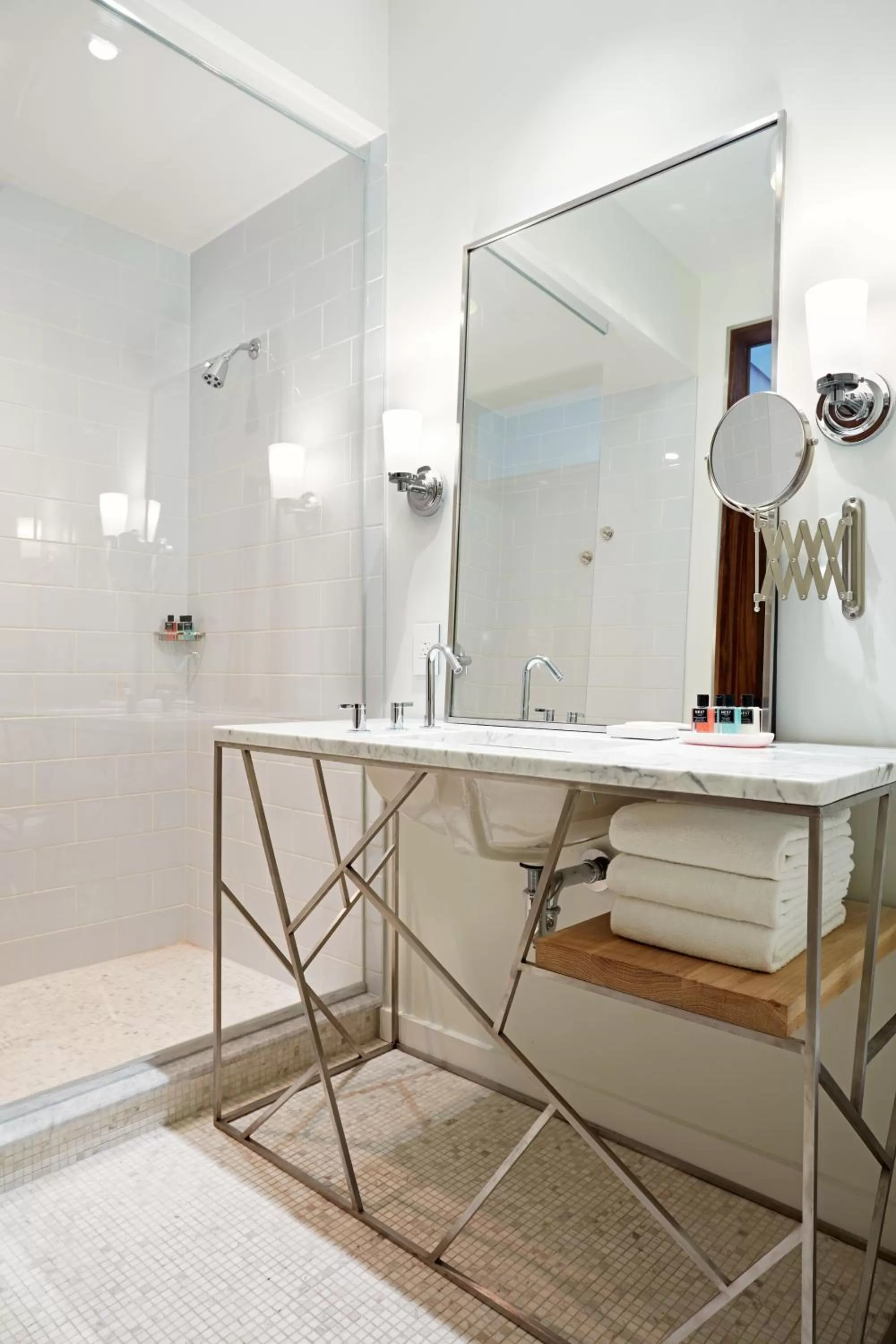 Deluxe King Room in Quirk Hotel Richmond