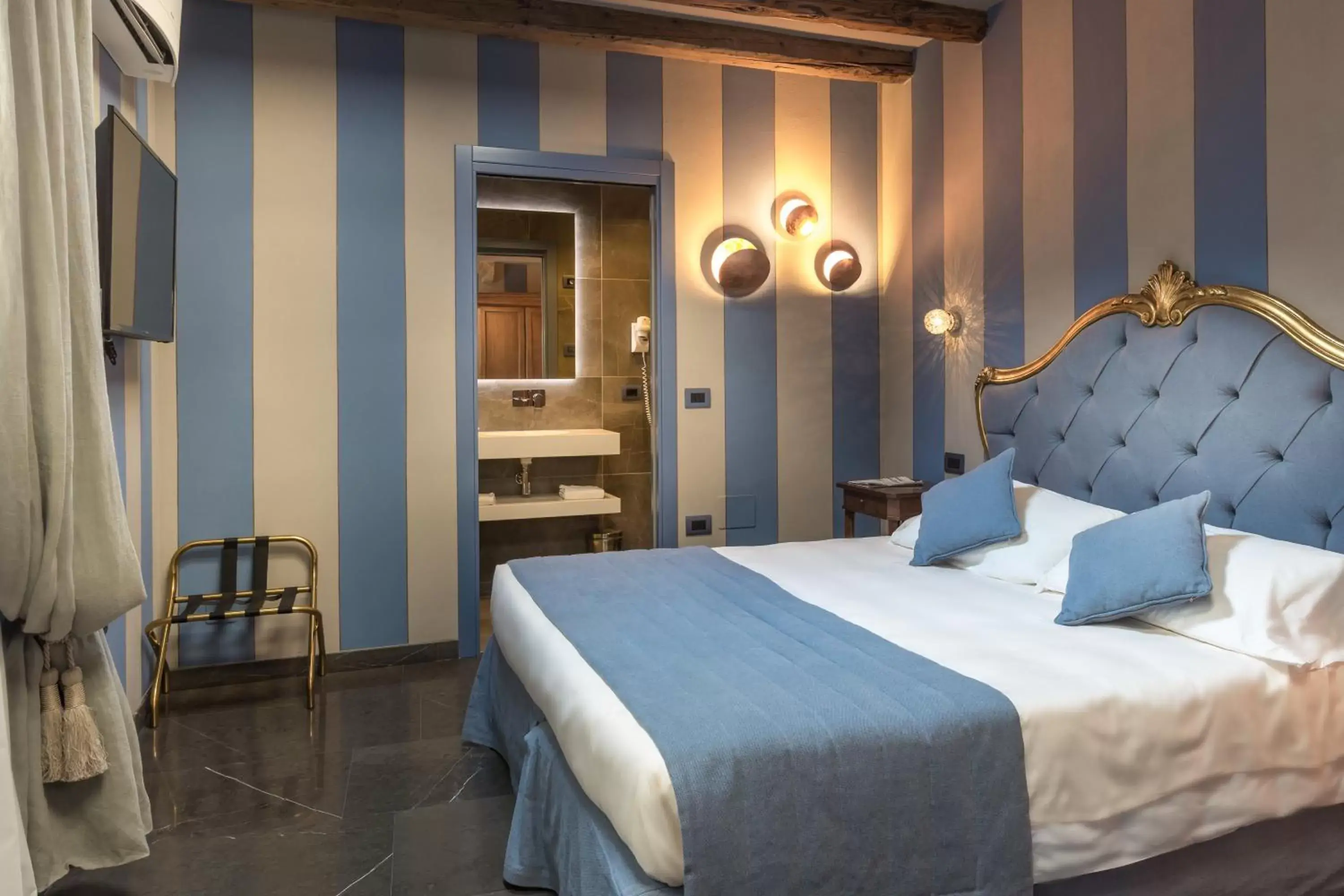 Bedroom, Bed in Hotel Tiziano